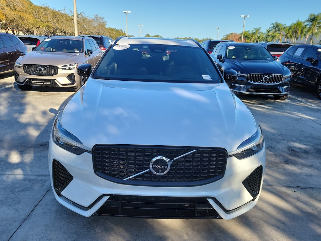 Used 2022 Volvo XC60 B5 FWD R-Design SUV