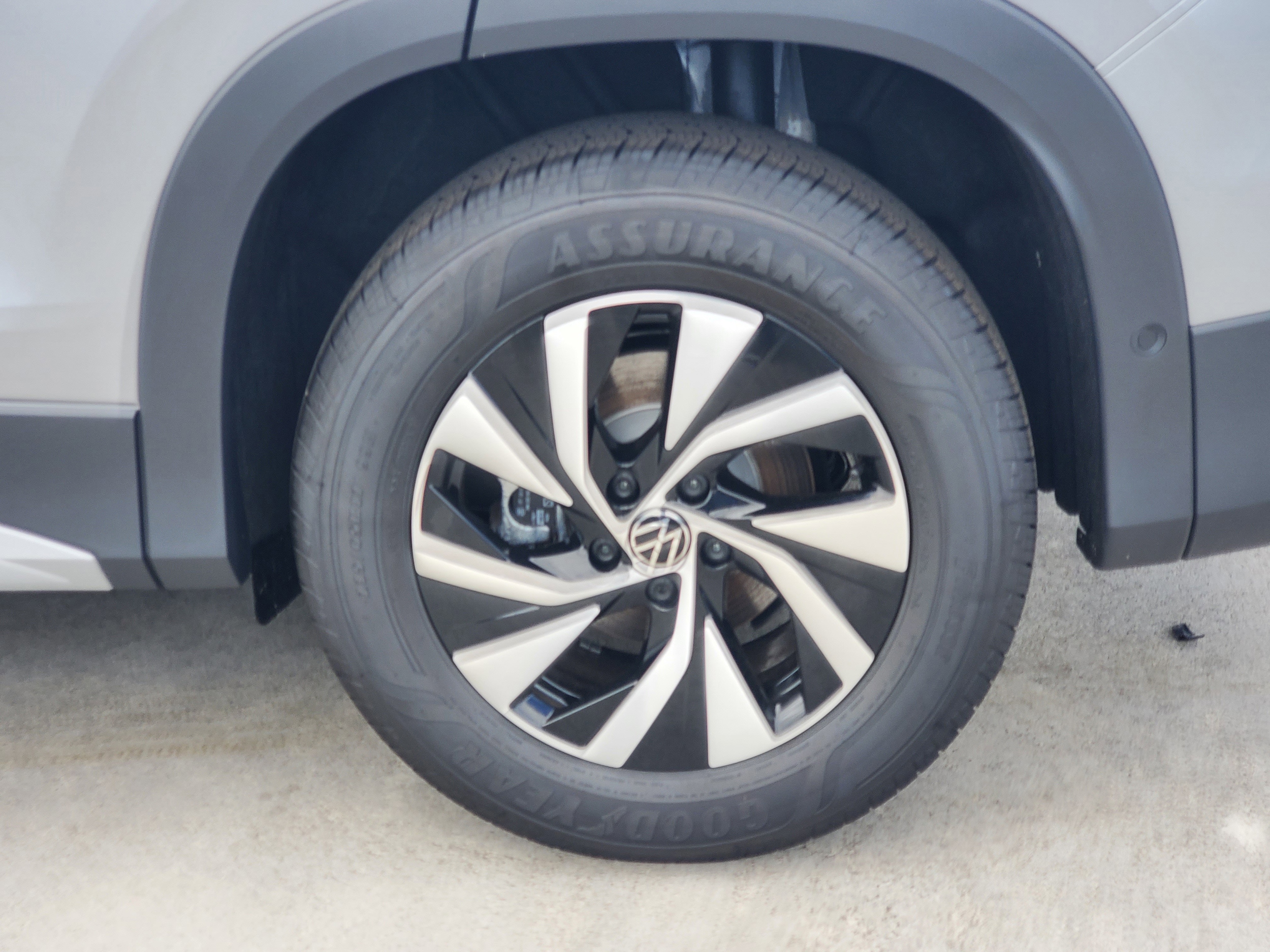 2026 Volkswagen Tiguan S - Photo 5