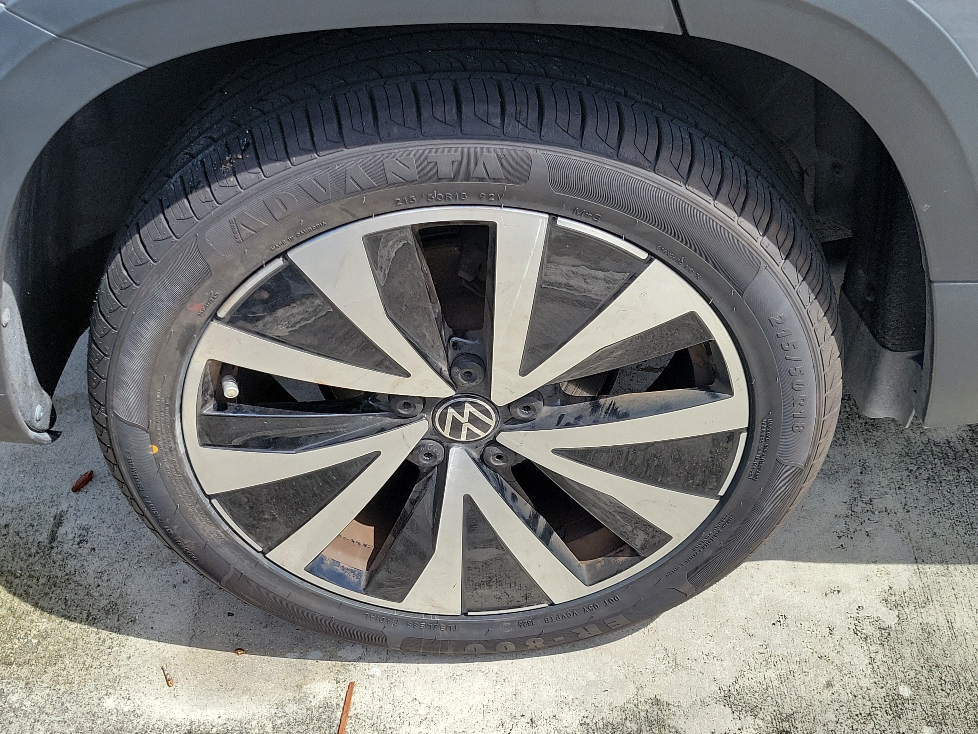 2023 Volkswagen Taos SE - Photo 9