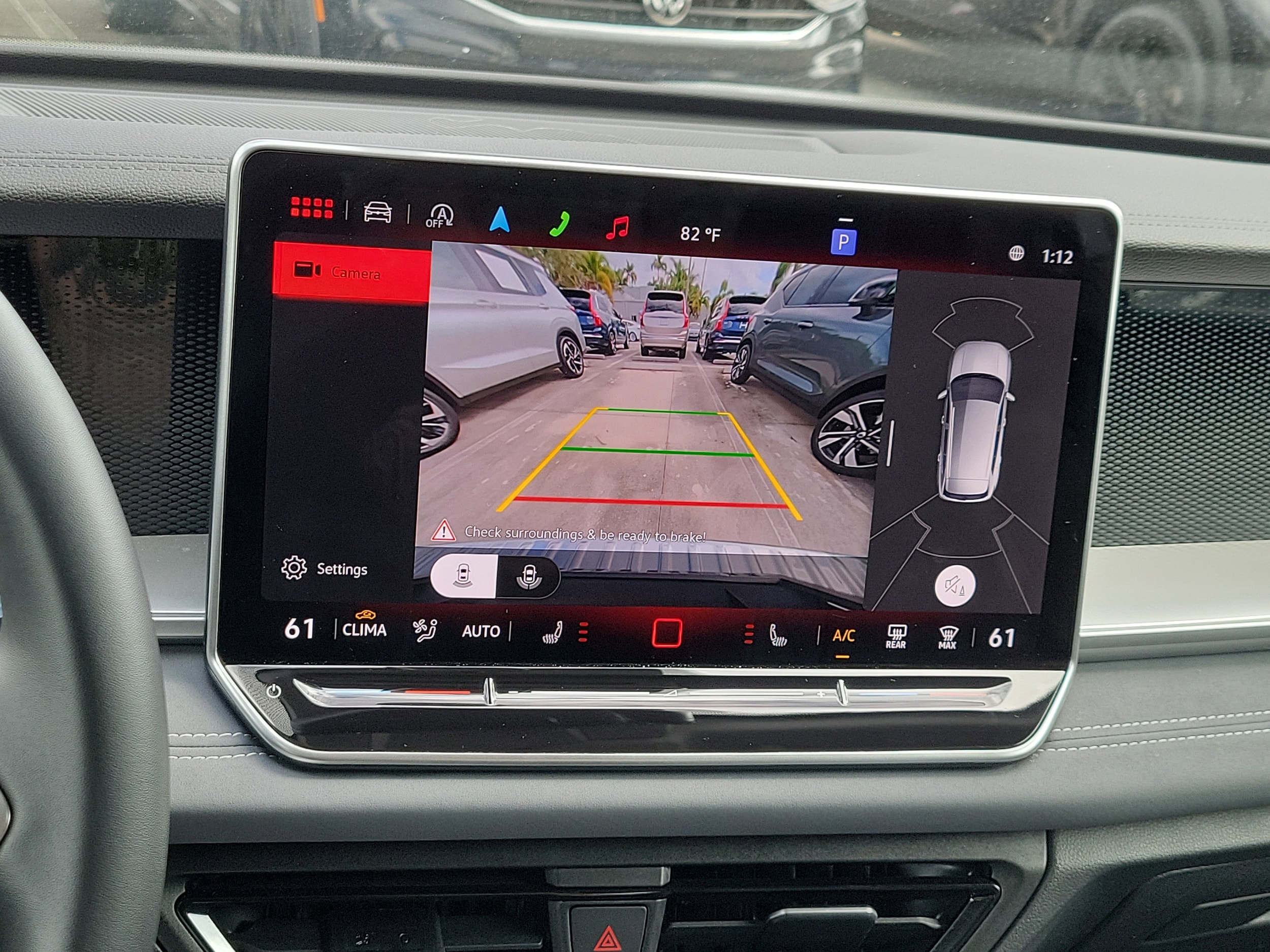 2025 Volkswagen Tiguan SE - Photo 27