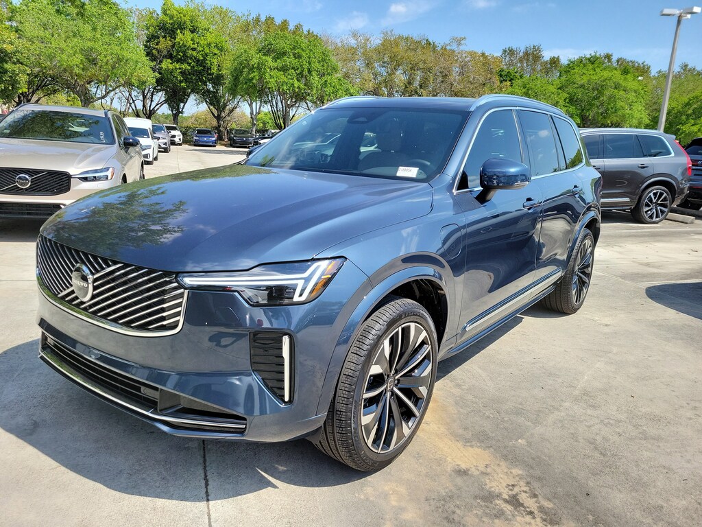 Used 2026 Volvo XC90 Plug-In Hybrid T8 Core SUV