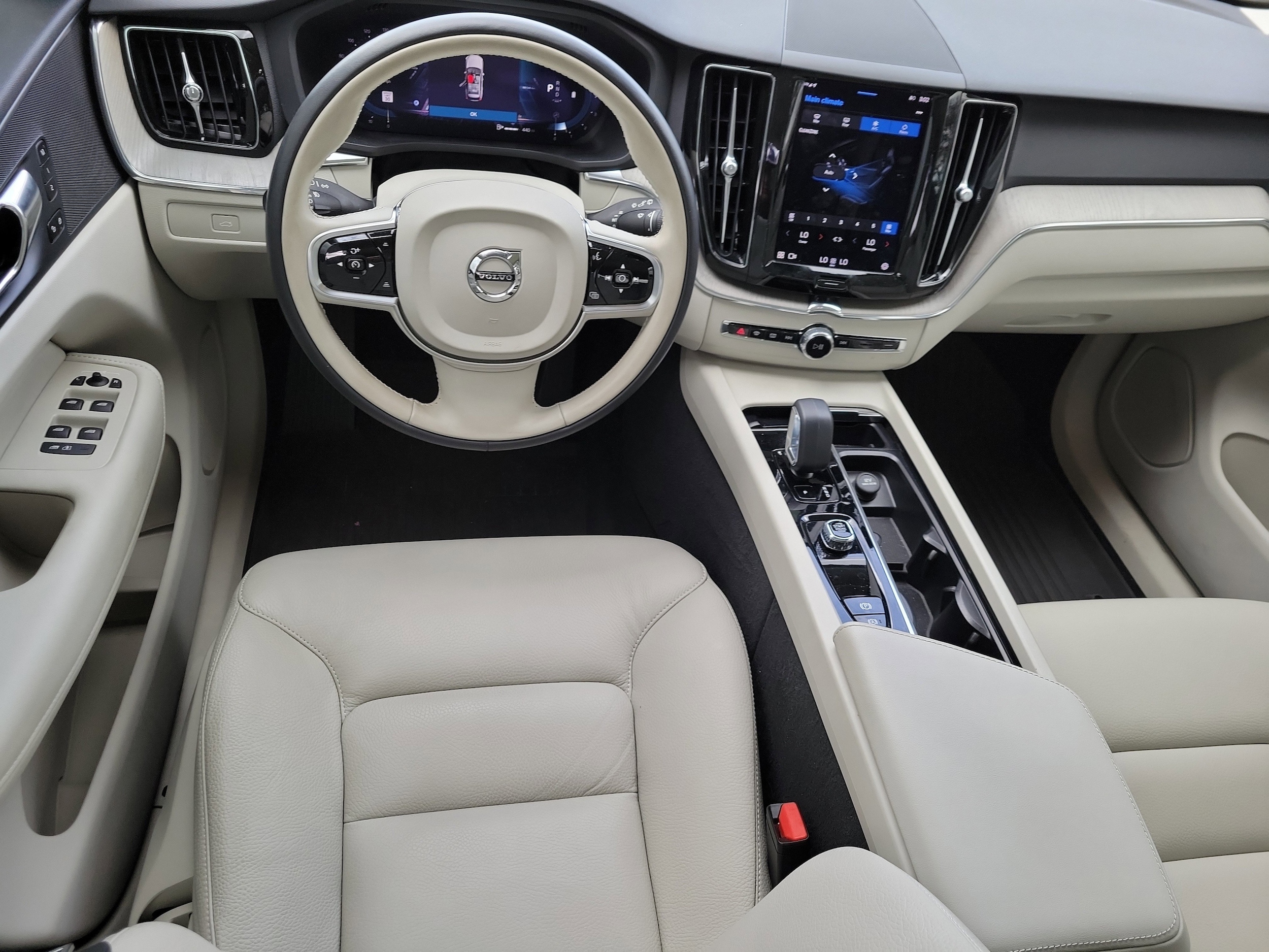 2023 Volvo XC60 Plus - Photo 15