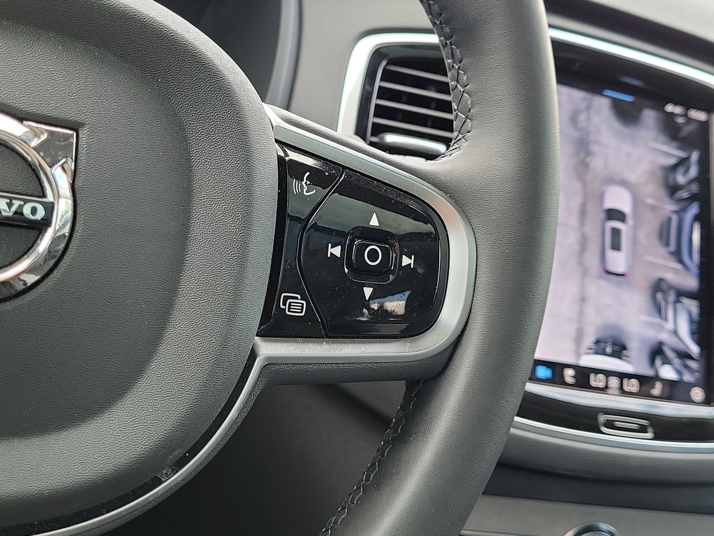2025 Volvo XC90 Ultra - Photo 25