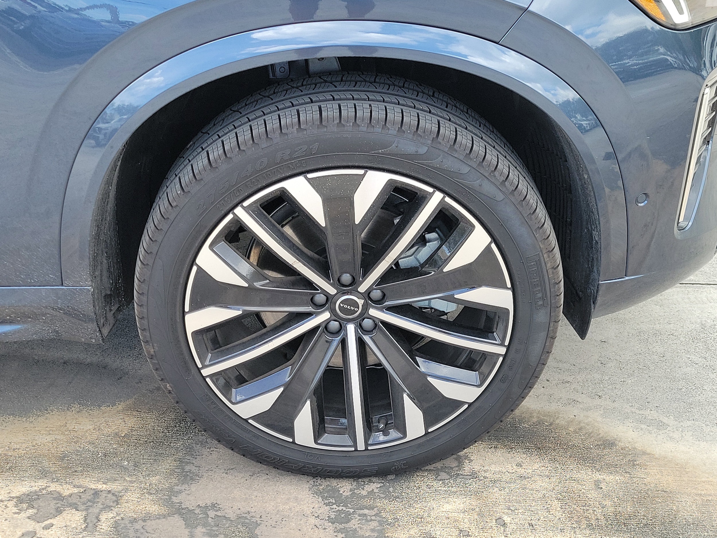 2026 Volvo XC90 Plus - Photo 14