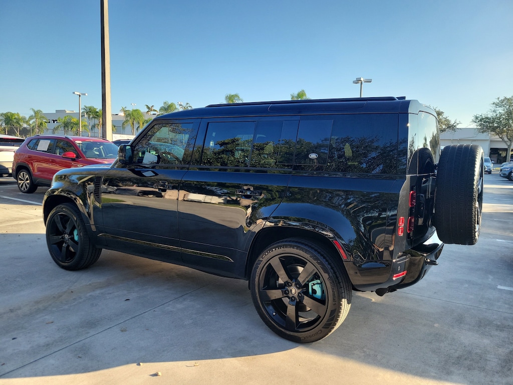 Used 2024 Land Rover Defender X-Dynamic SE SUV