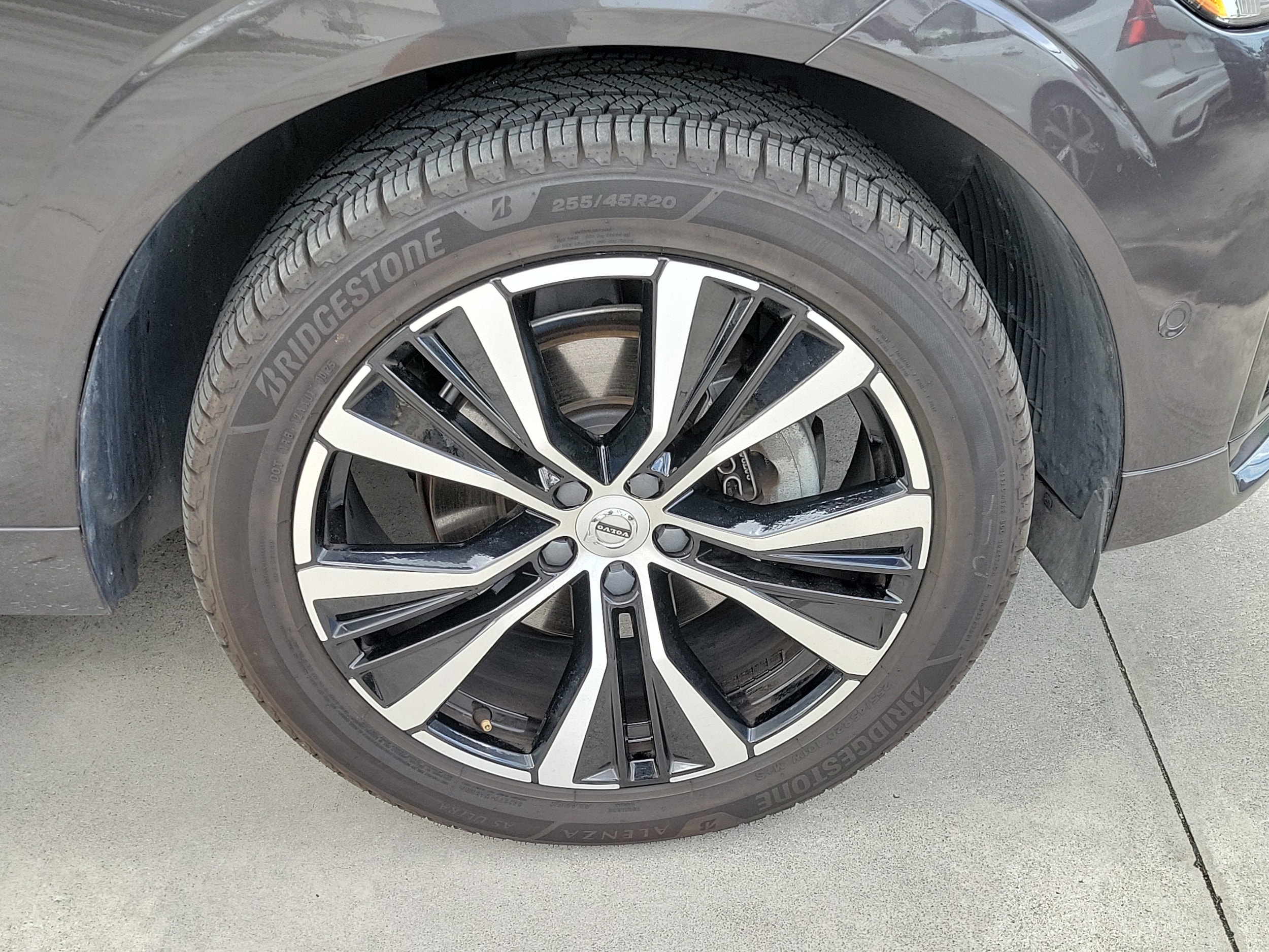 2023 Volvo XC60 Plus - Photo 14