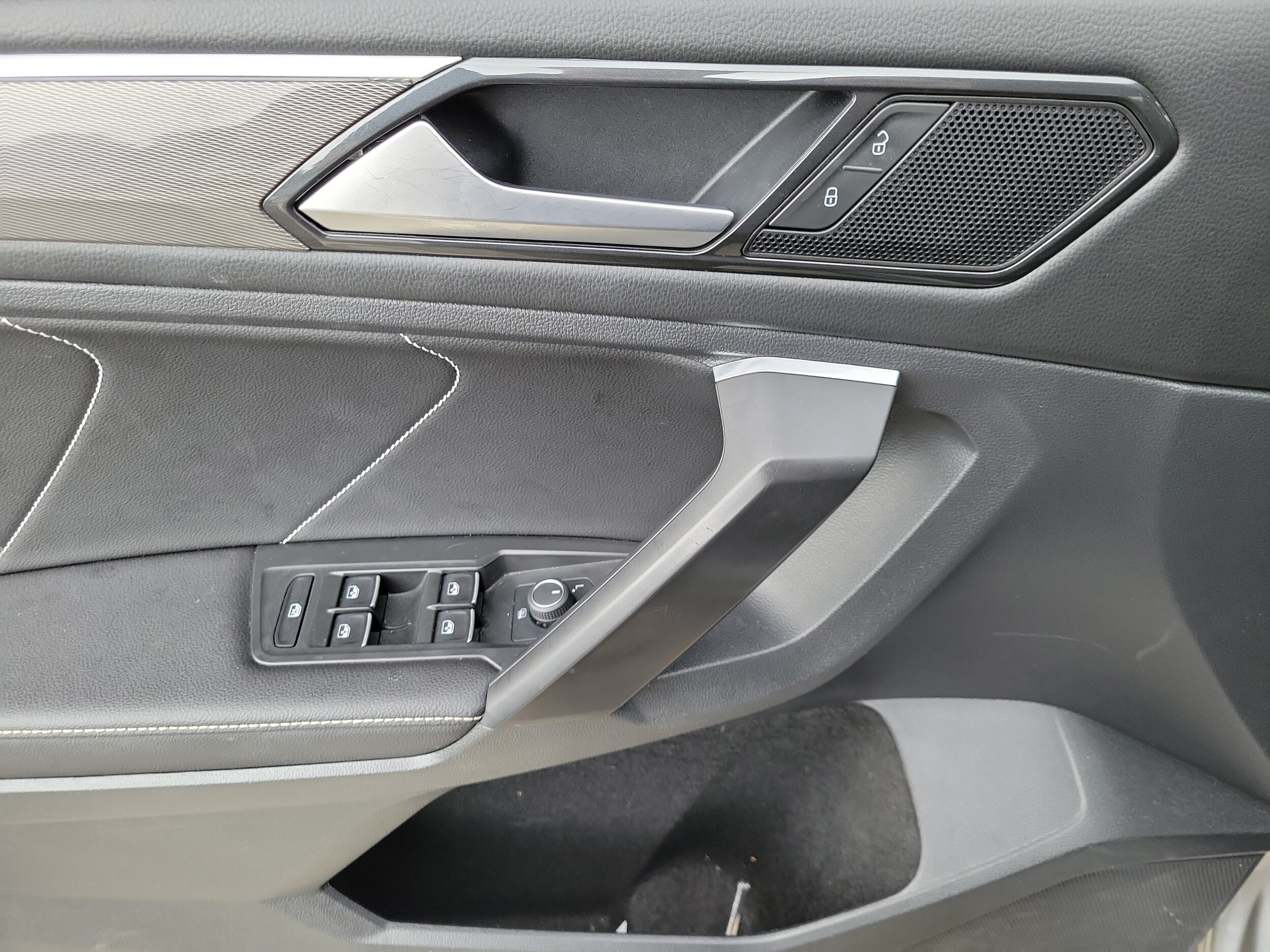 2023 Volkswagen Tiguan SE R-LINE BLACK - Photo 19