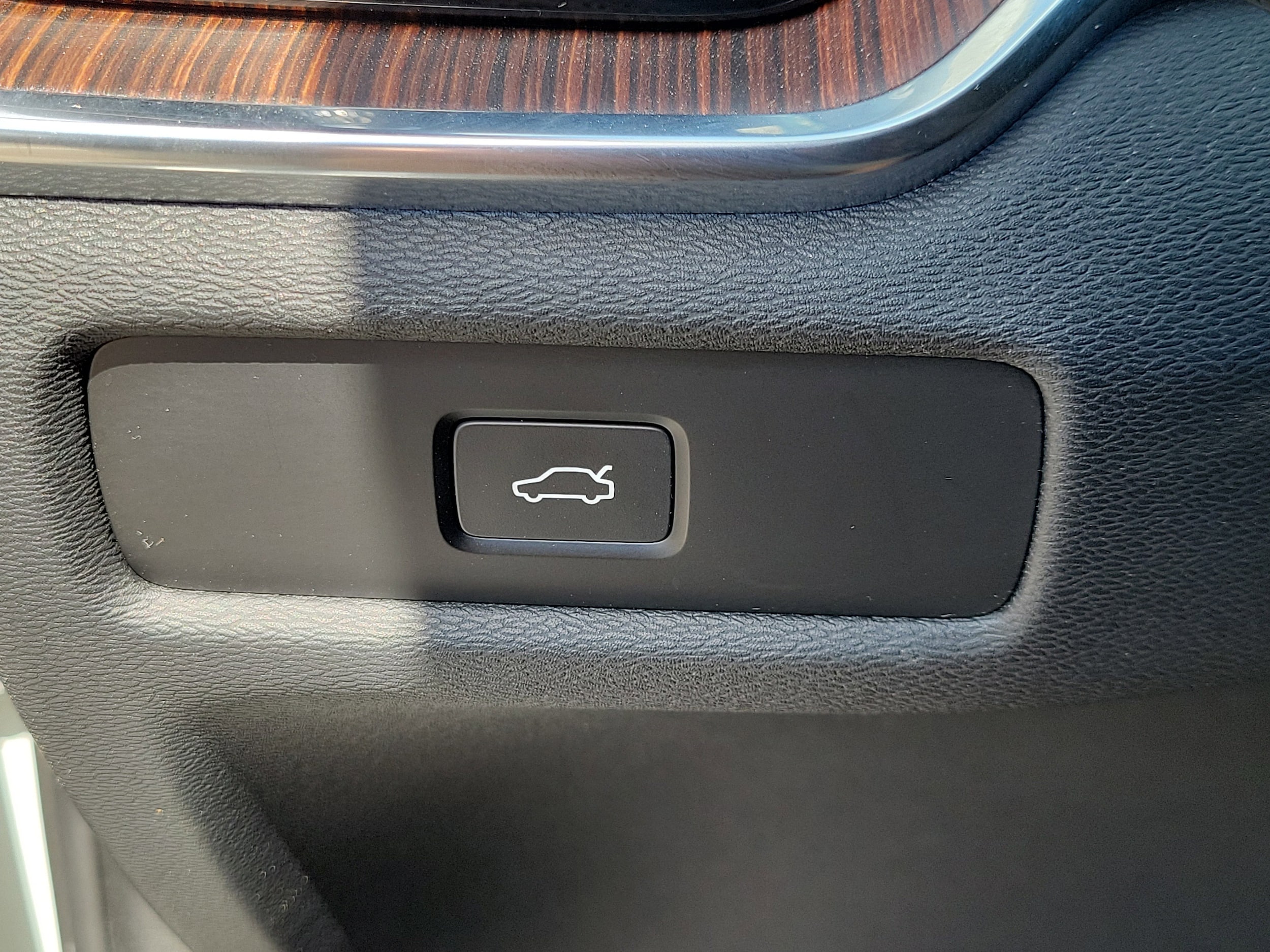 2025 Volvo V60 Cross Country Plus - Photo 18