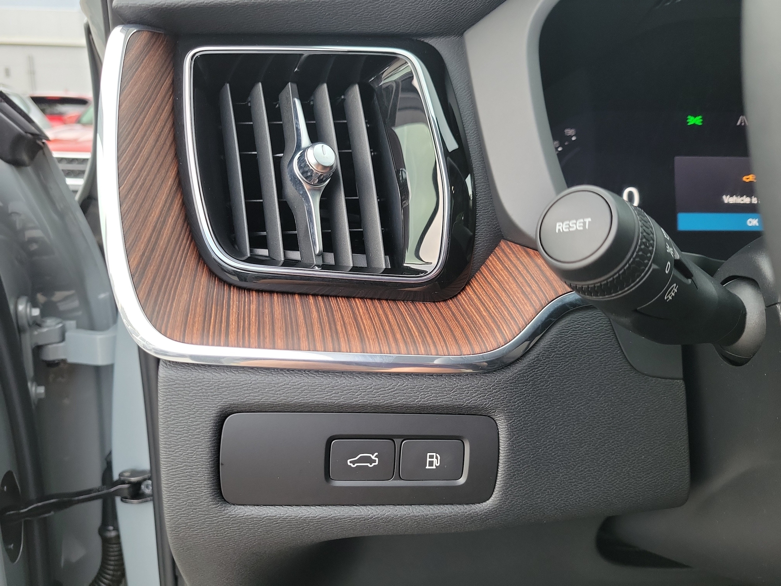 2024 Volvo XC60 Plus - Photo 20