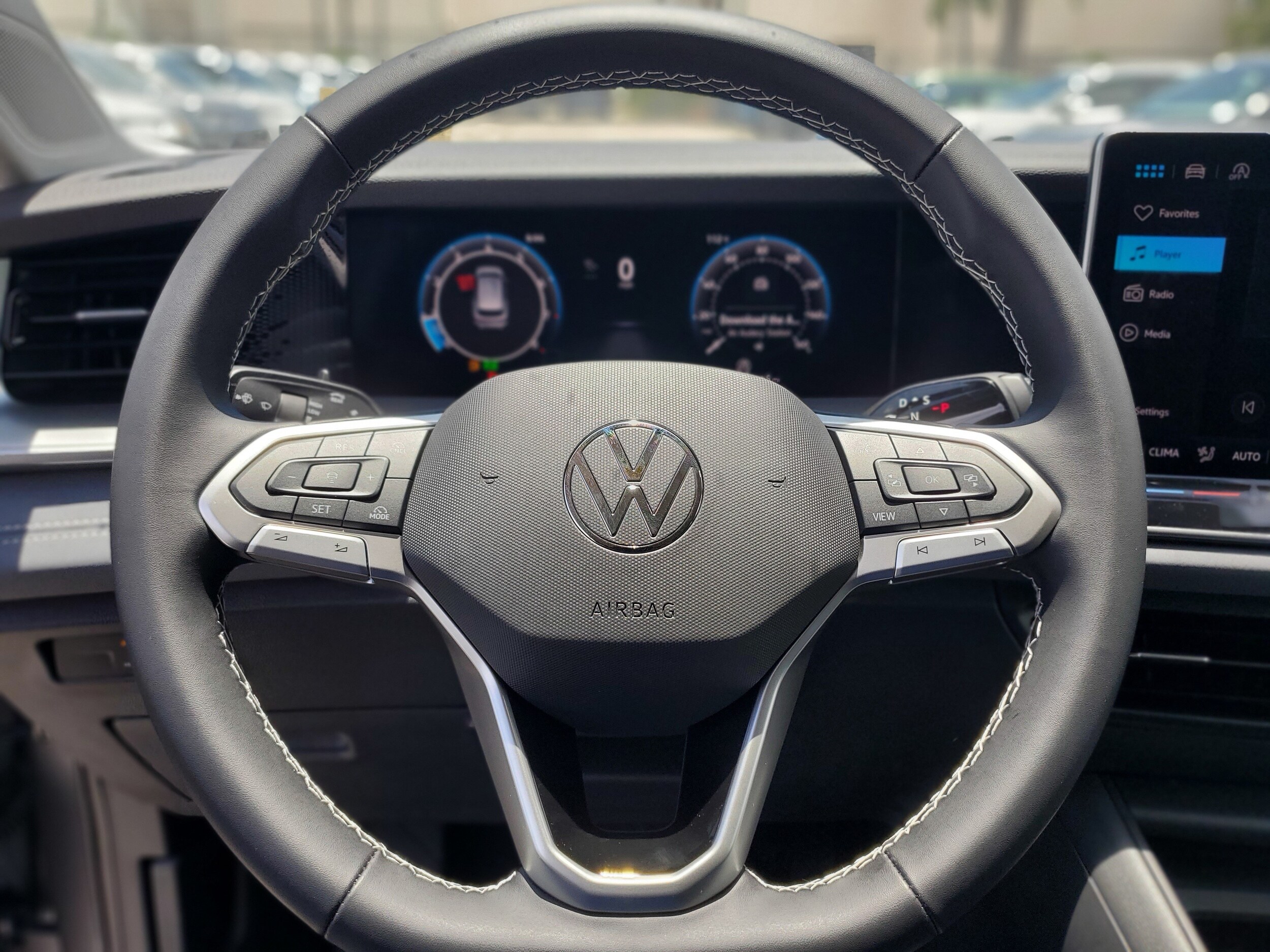 2026 Volkswagen Tiguan SE - Photo 13