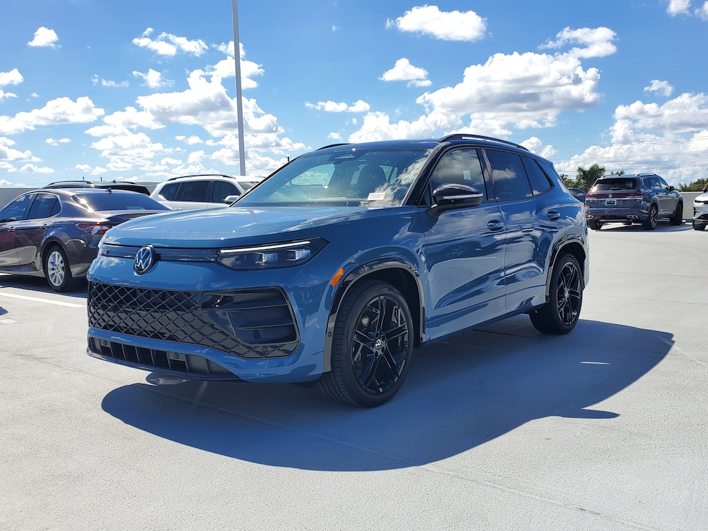 New 2026 Volkswagen Tiguan 2.0T SE R-Line Black SUV
