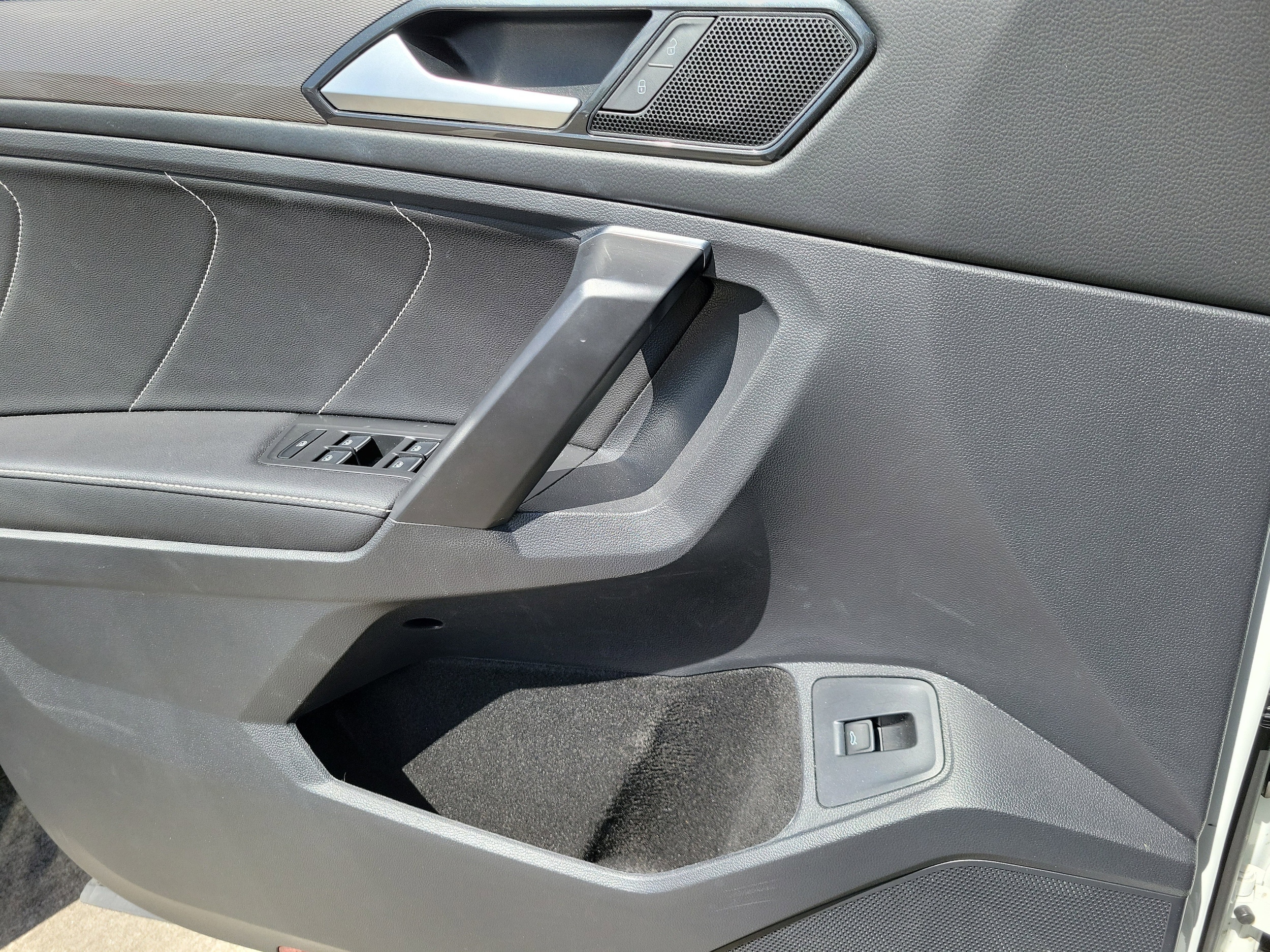 2023 Volkswagen Tiguan SE - Photo 15