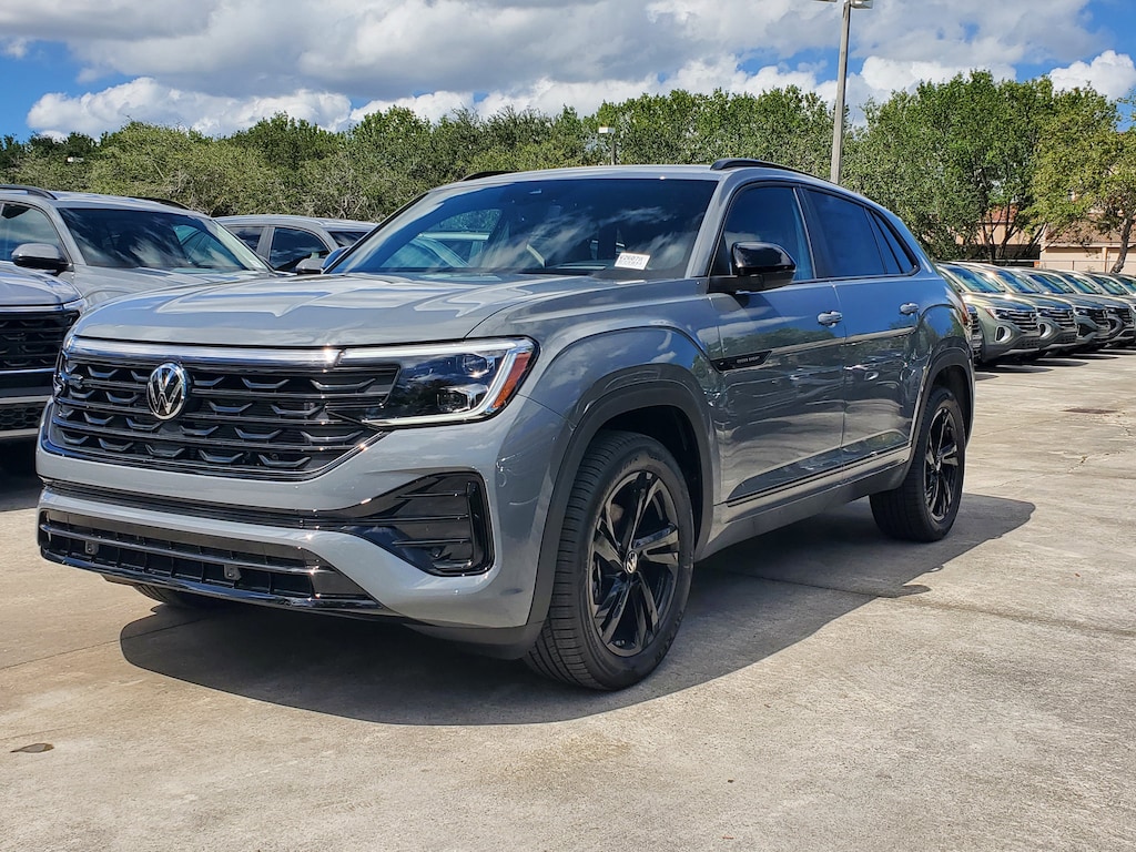 New 2026 Volkswagen Atlas Cross Sport 2.0T SEL R-Line Black SUV