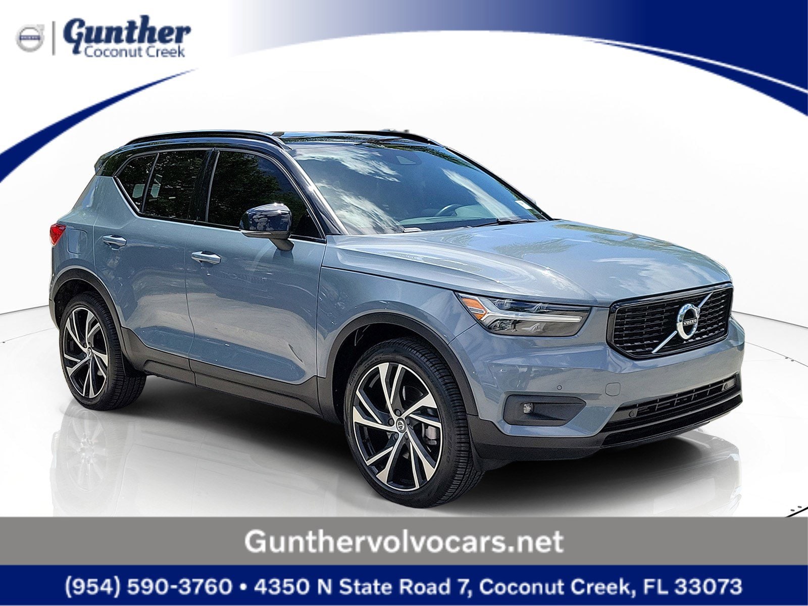2021 Volvo XC40 T5 R-Design AWD's photo