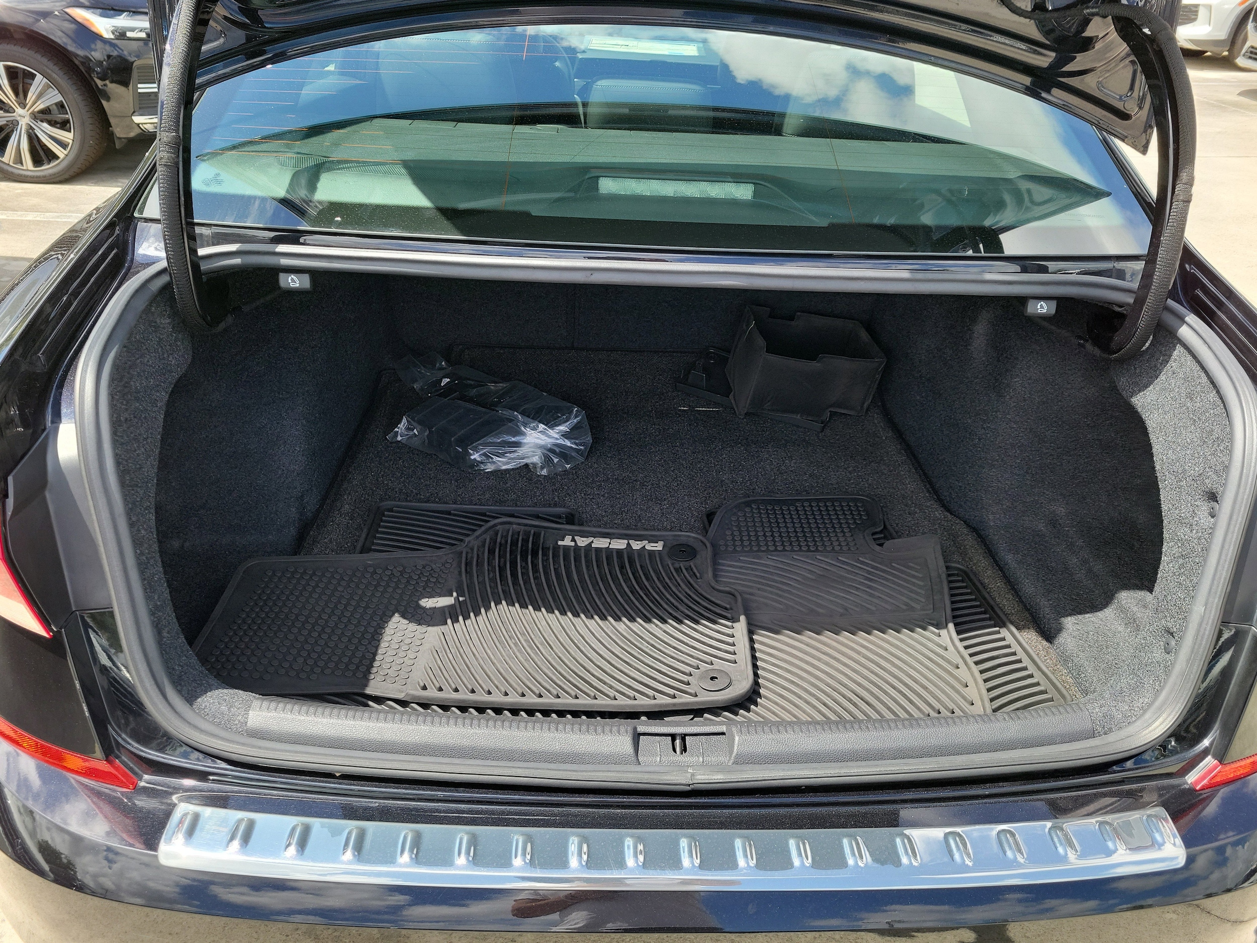 2021 Volkswagen Passat R-Line - Photo 7