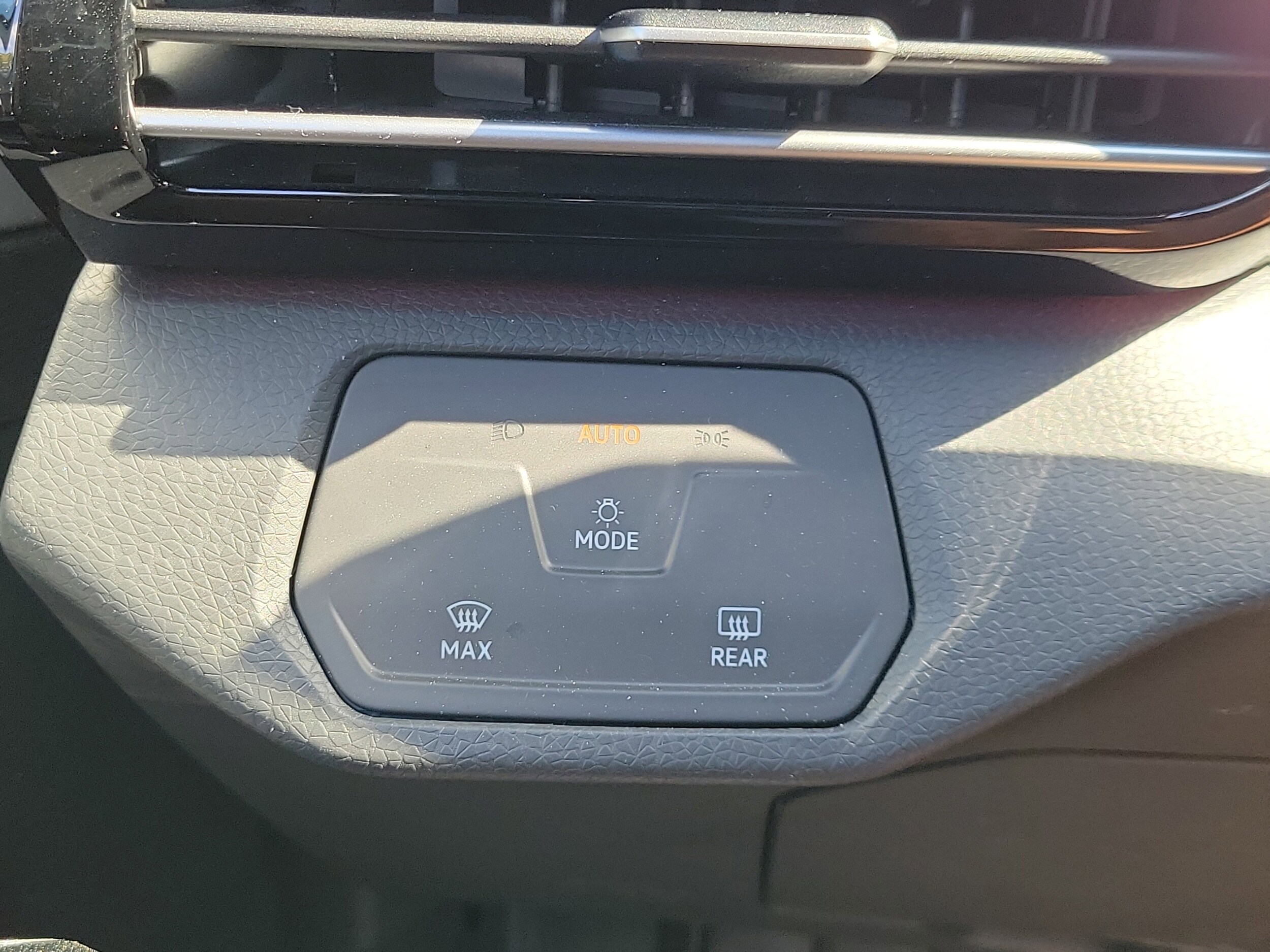 2023 Volkswagen ID.4 PRO - Photo 17
