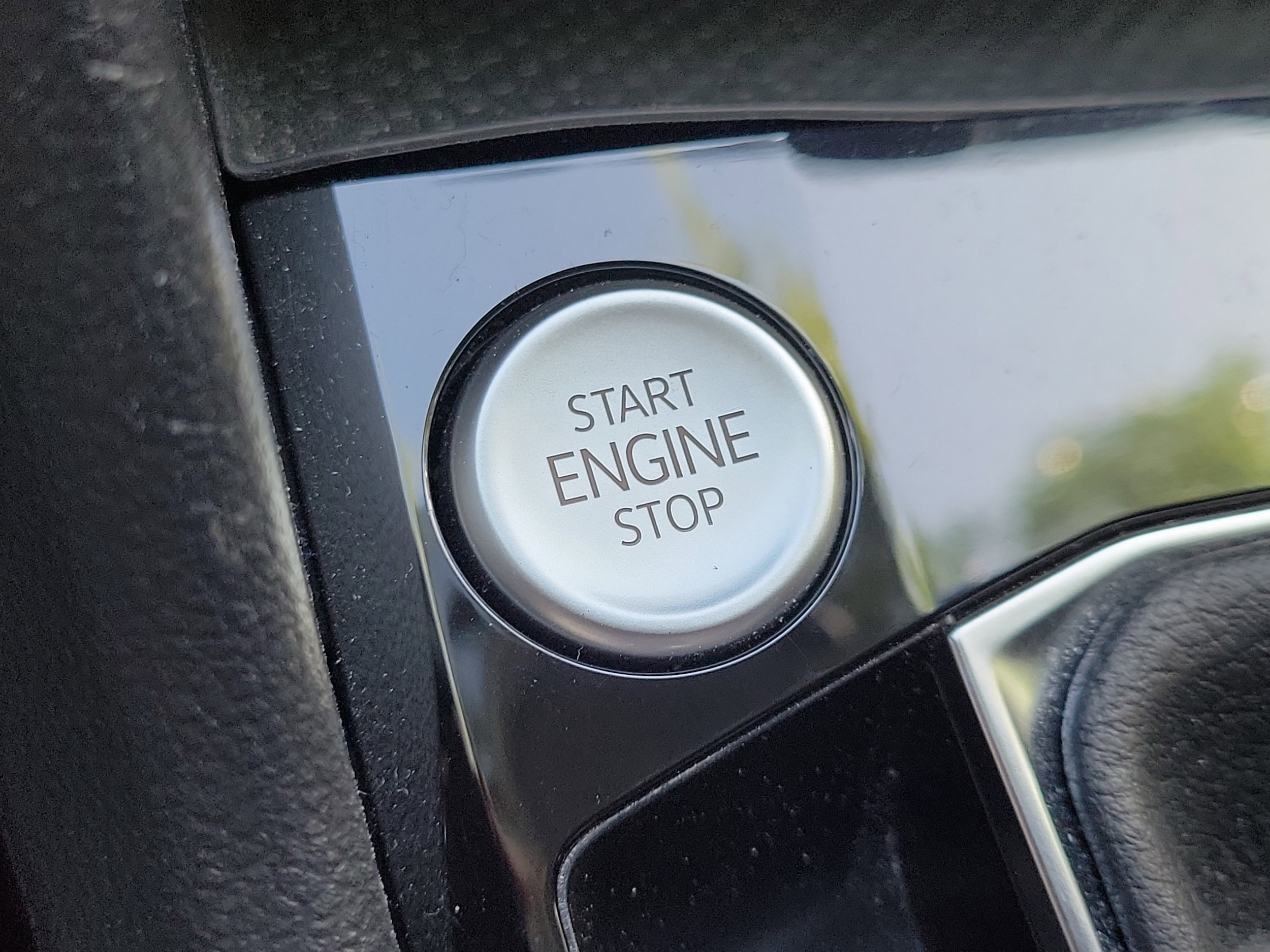 2024 Volkswagen Taos S - Photo 25