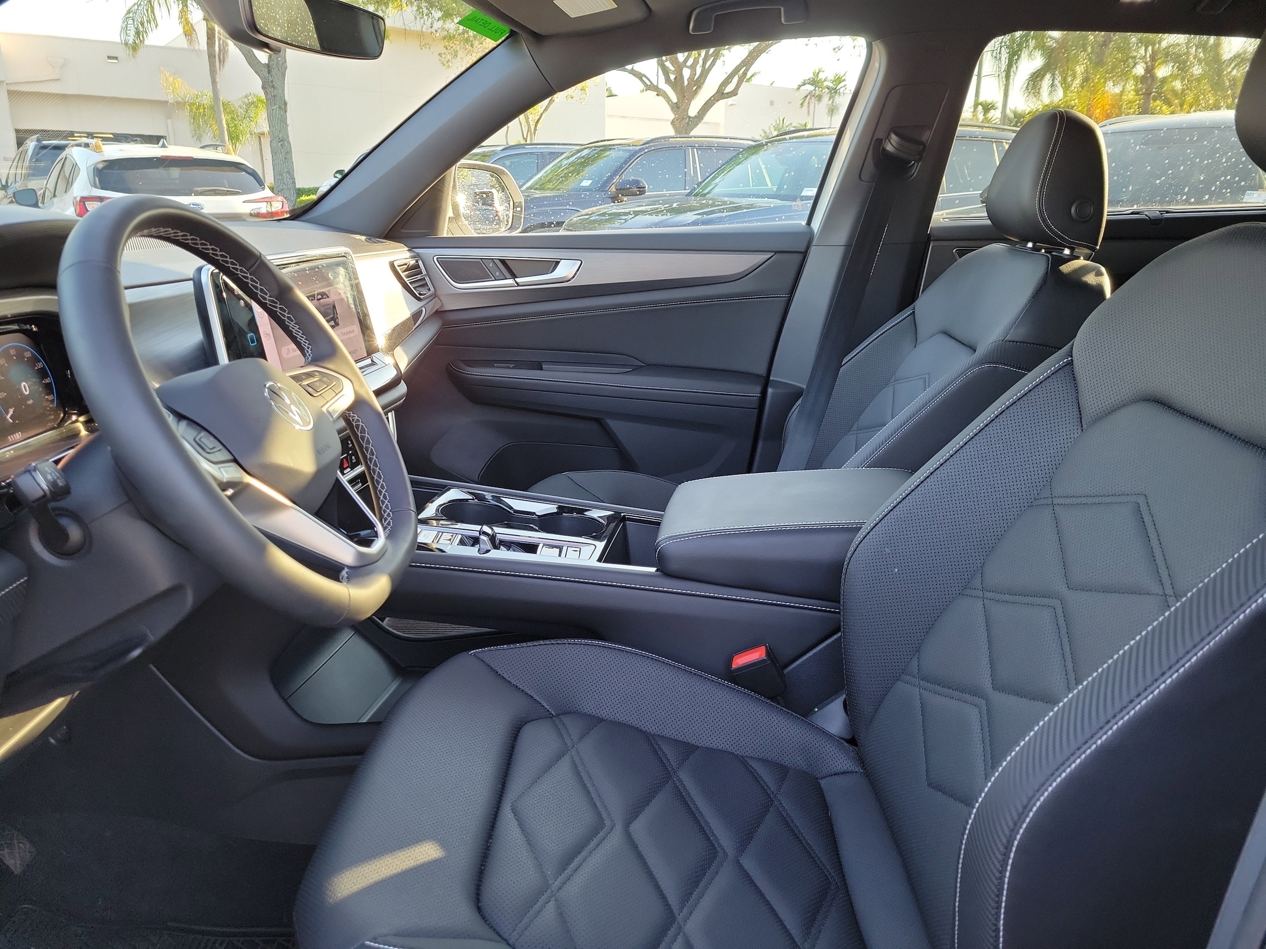 2025 Volkswagen Atlas Cross Sport SE w/Tech - Photo 14