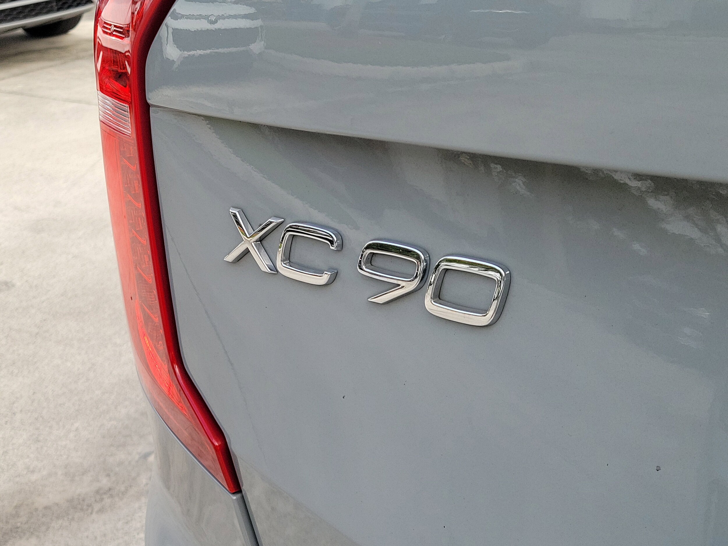 2025 Volvo XC90 Plus - Photo 11