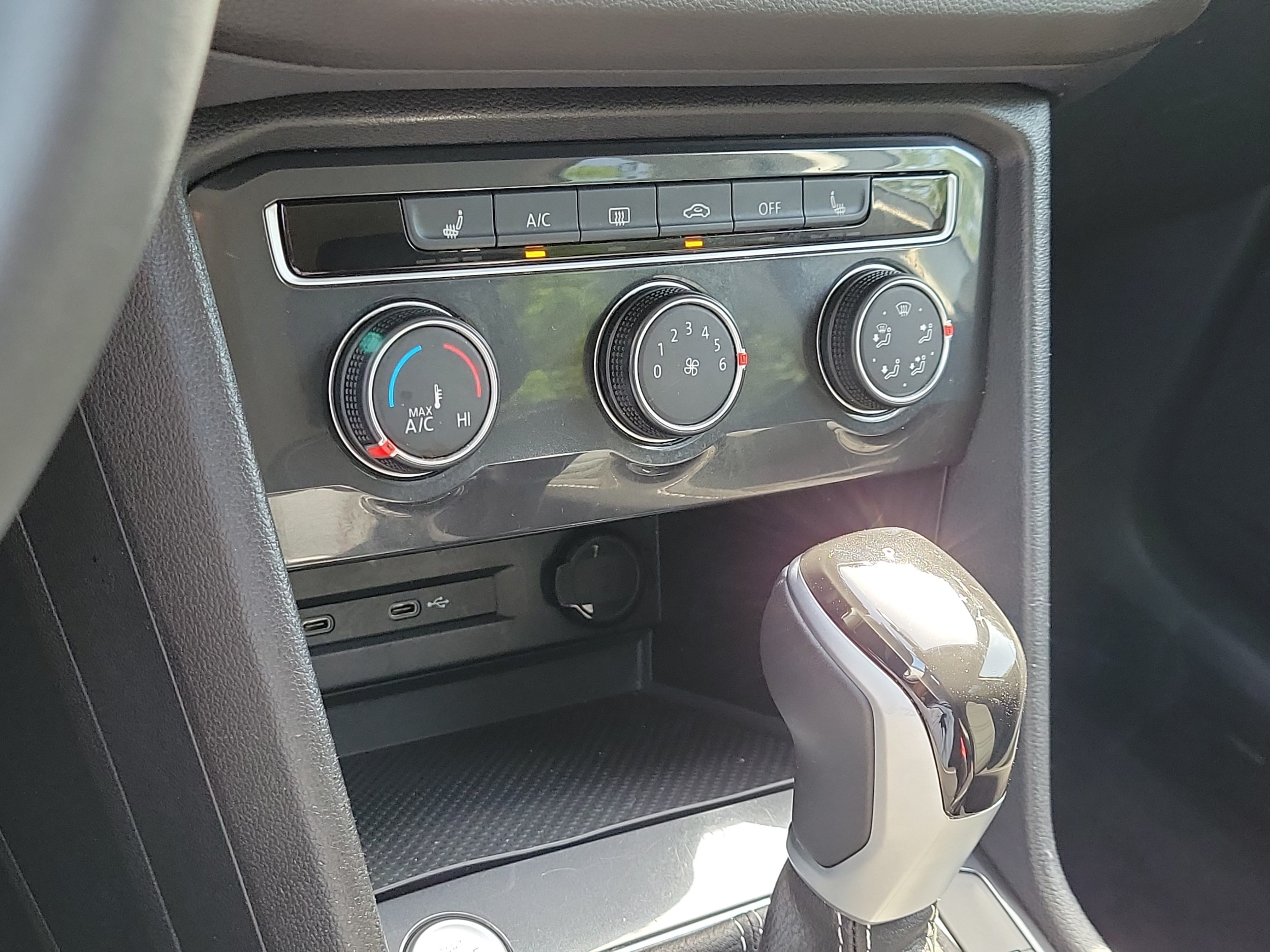 2024 Volkswagen Tiguan S - Photo 25