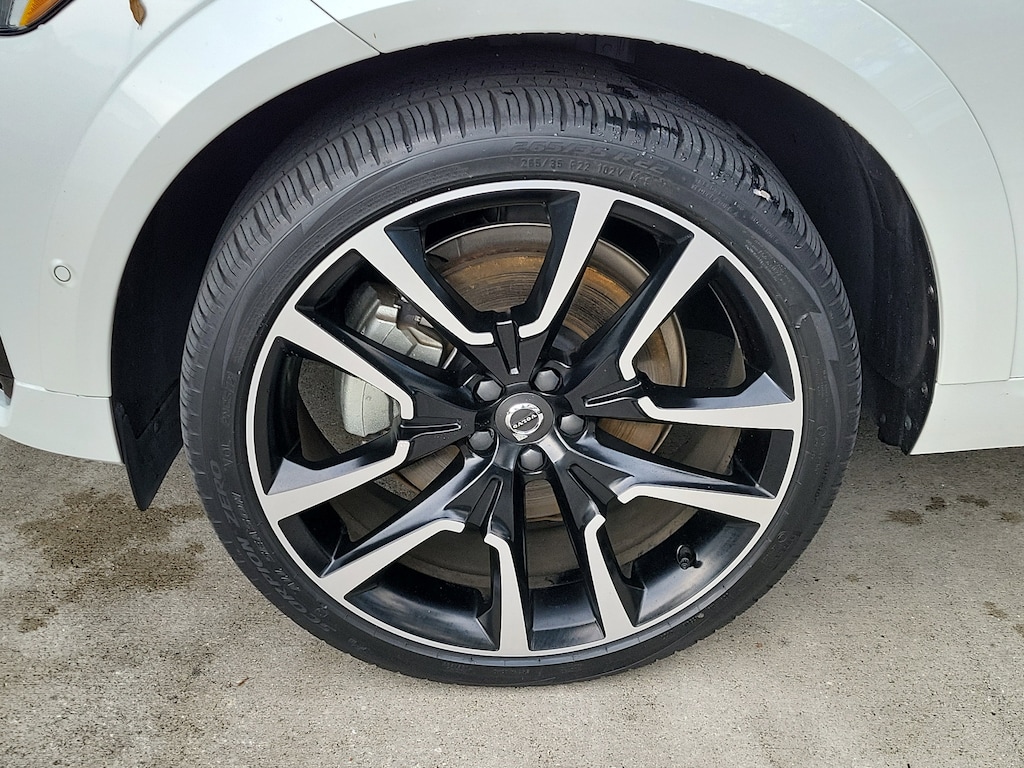 Used 2024 Volvo XC60 Recharge Plug-In Hybrid T8 Ultimate Dark SUV