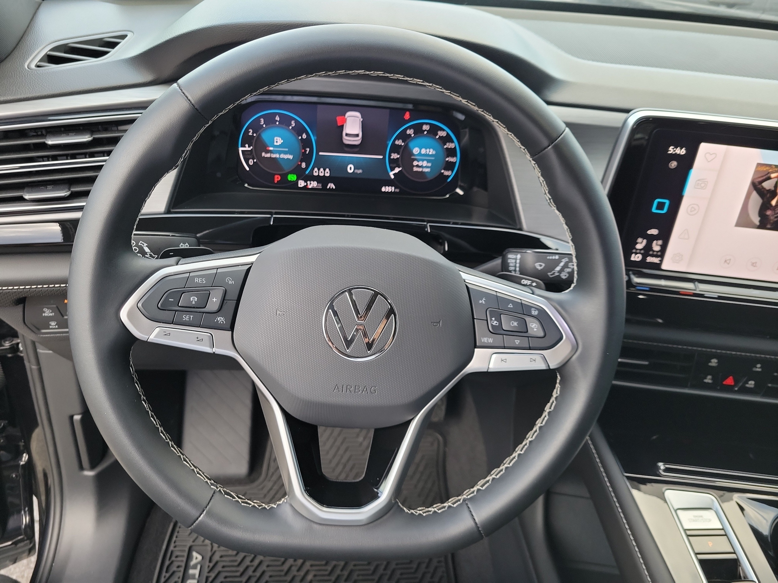2025 Volkswagen Atlas Cross Sport SE w/Tech - Photo 18