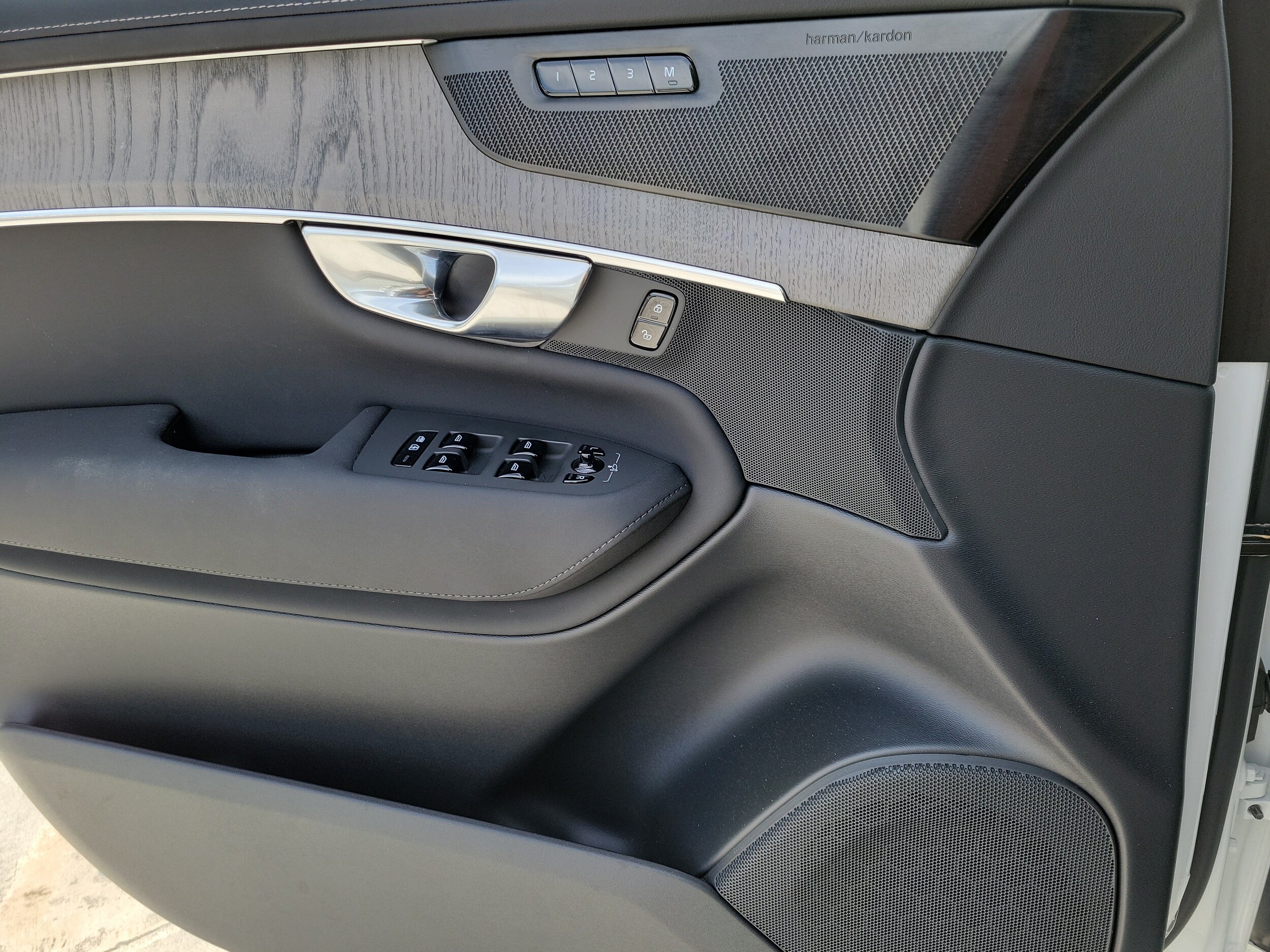 2025 Volvo XC90 Ultra - Photo 20