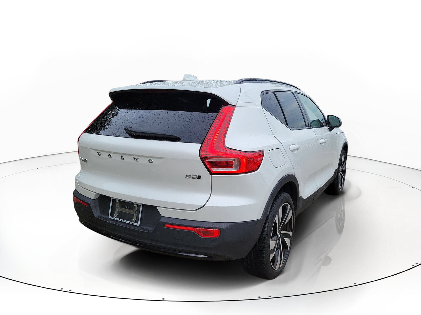 2024 Volvo XC40 Plus - Photo 7