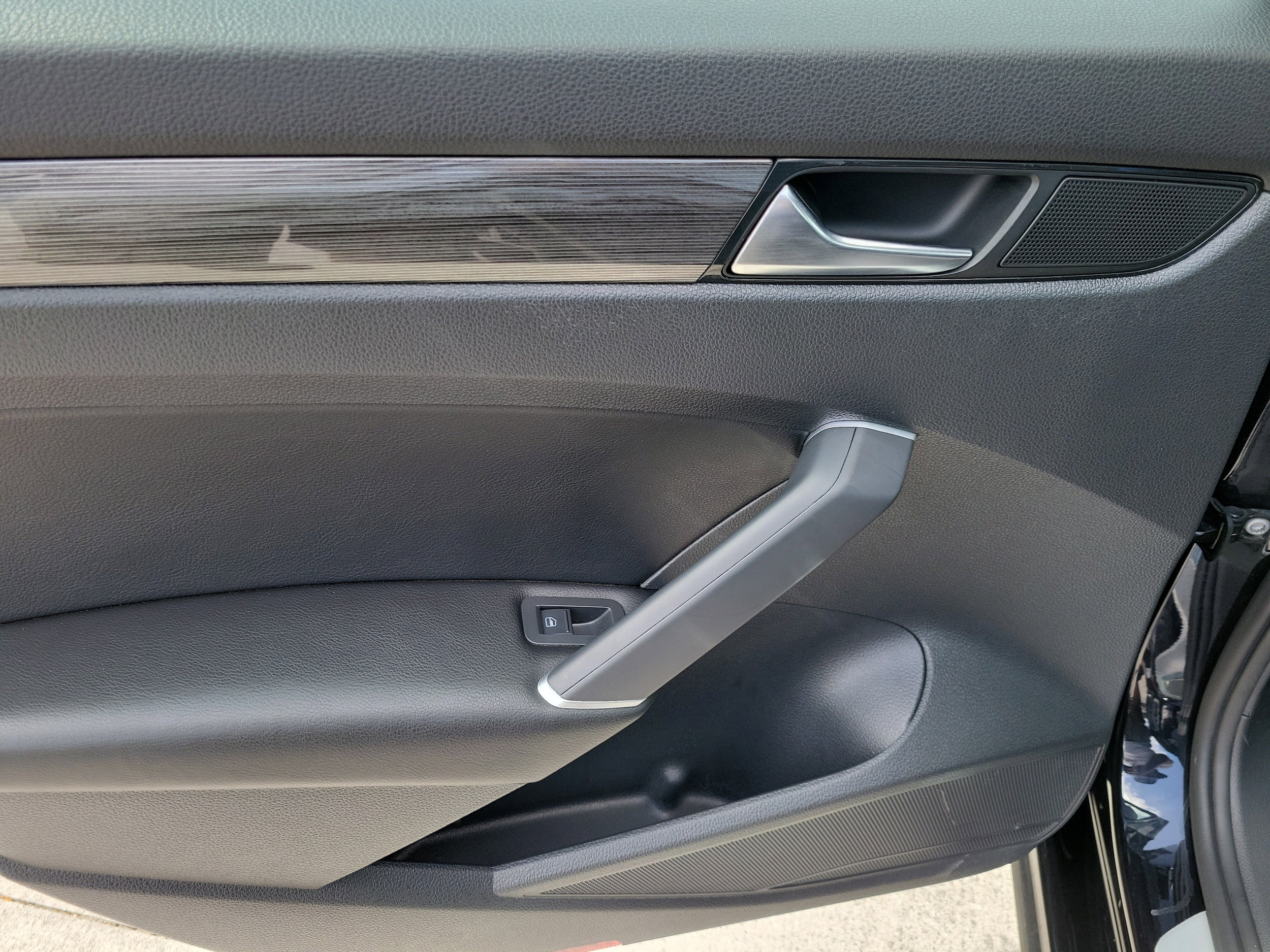 2021 Volkswagen Passat R-Line - Photo 14