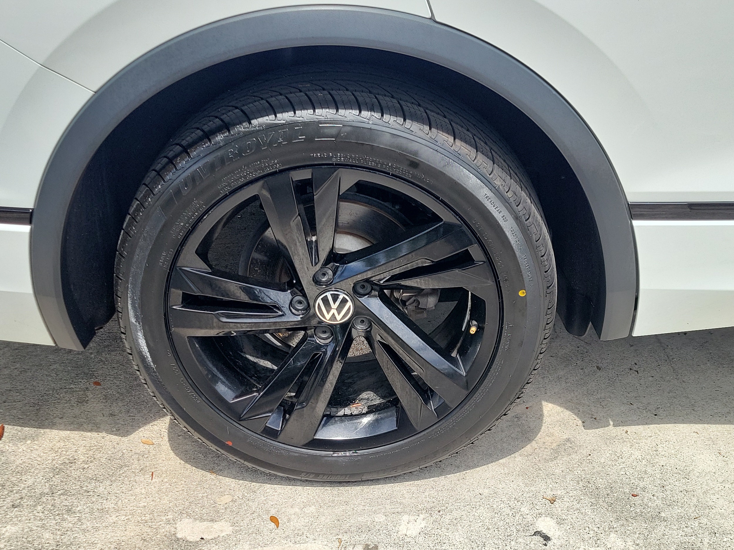 2023 Volkswagen Tiguan SE R-LINE BLACK - Photo 8