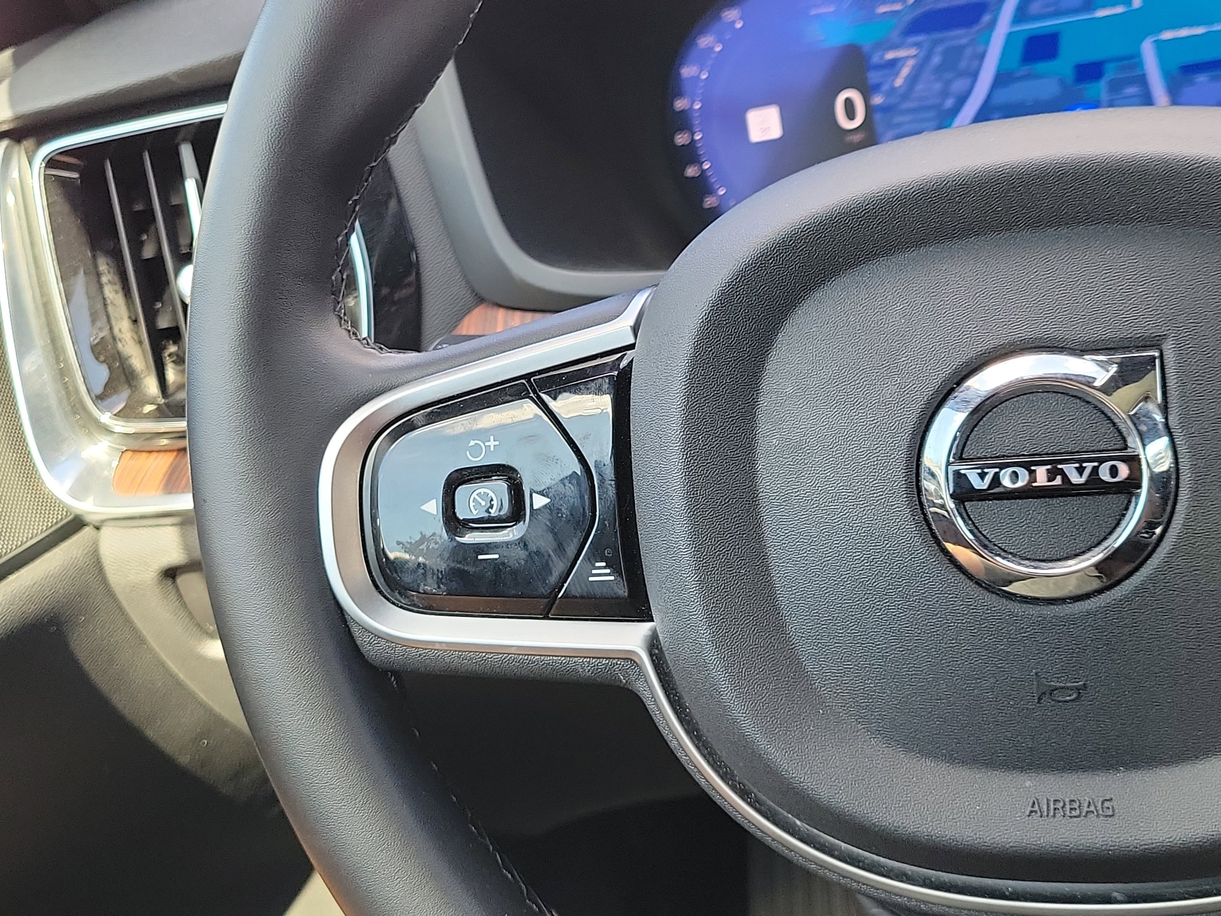 2025 Volvo V60 Cross Country Plus - Photo 22