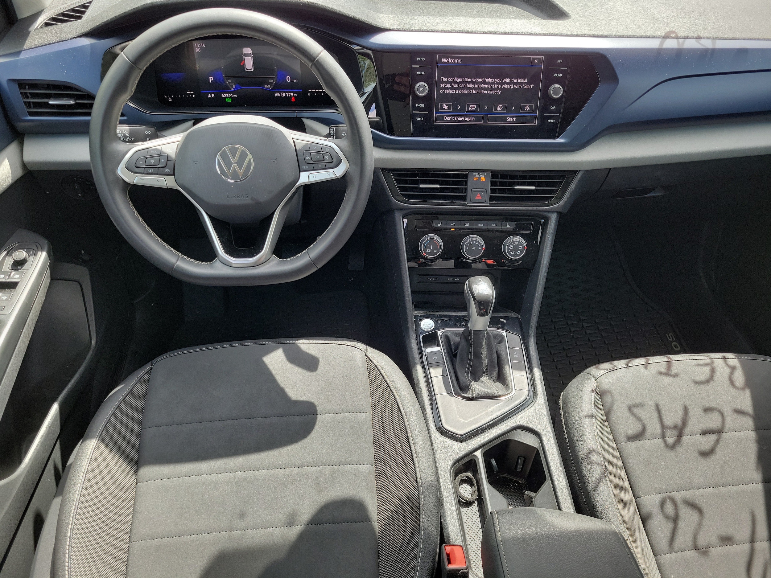2023 Volkswagen Taos SE - Photo 10