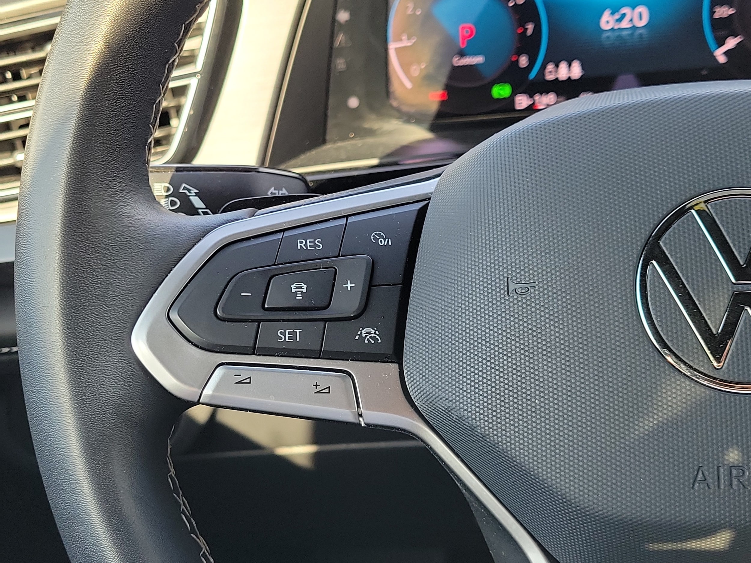 2024 Volkswagen Atlas Cross Sport SE w/Tech - Photo 20