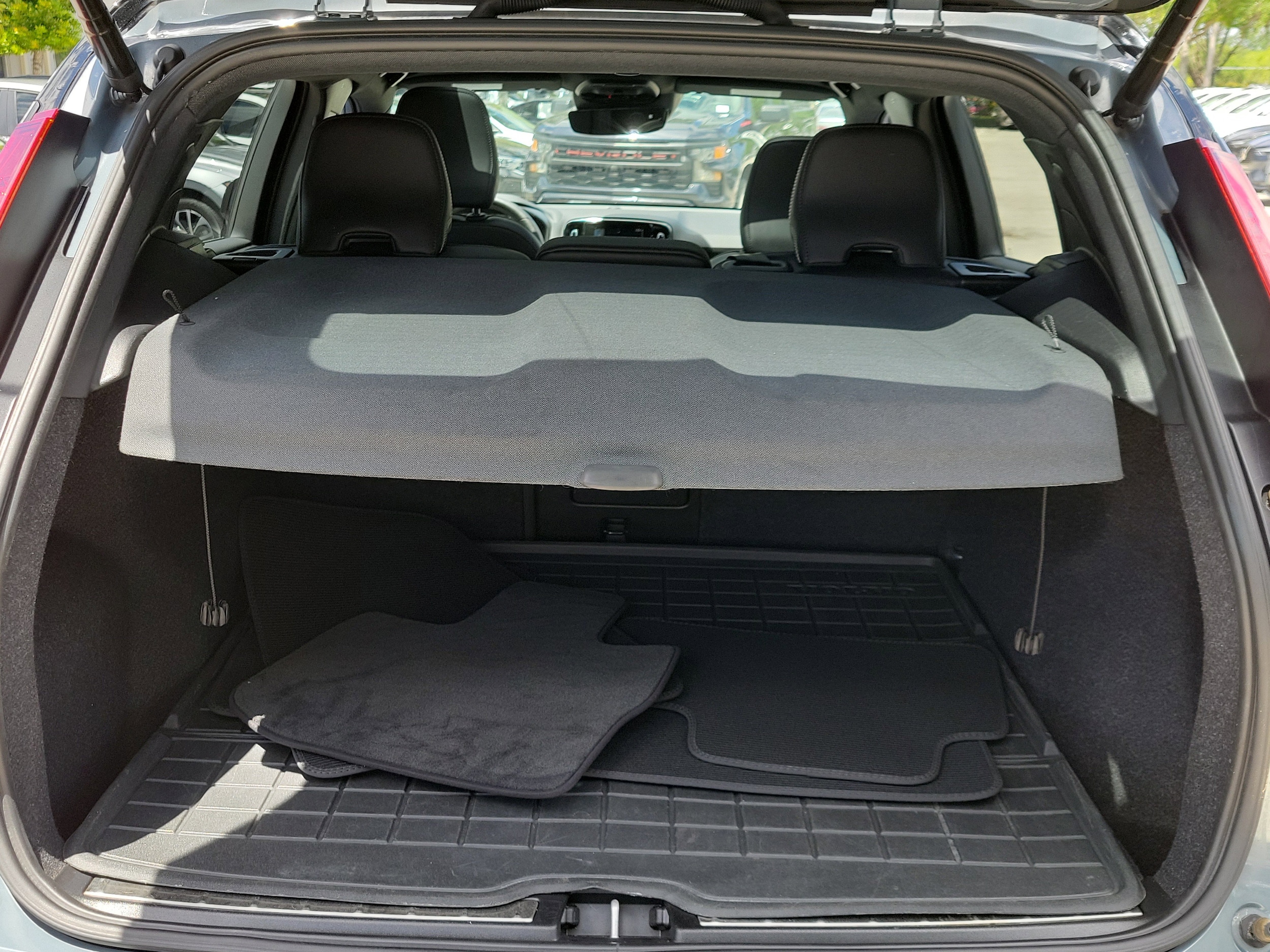 2021 Volvo XC40 R-Design - Photo 11