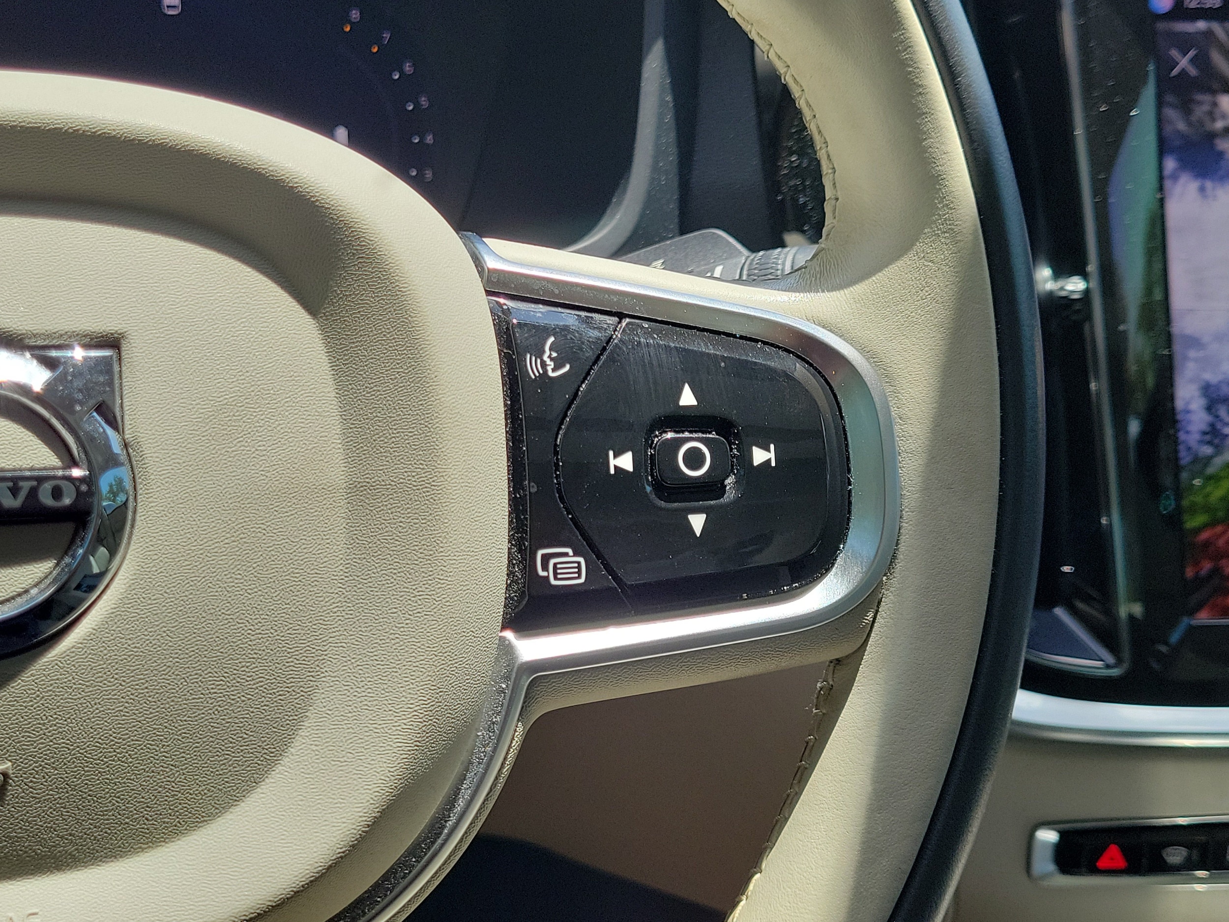 2024 Volvo S60 Plus - Photo 21