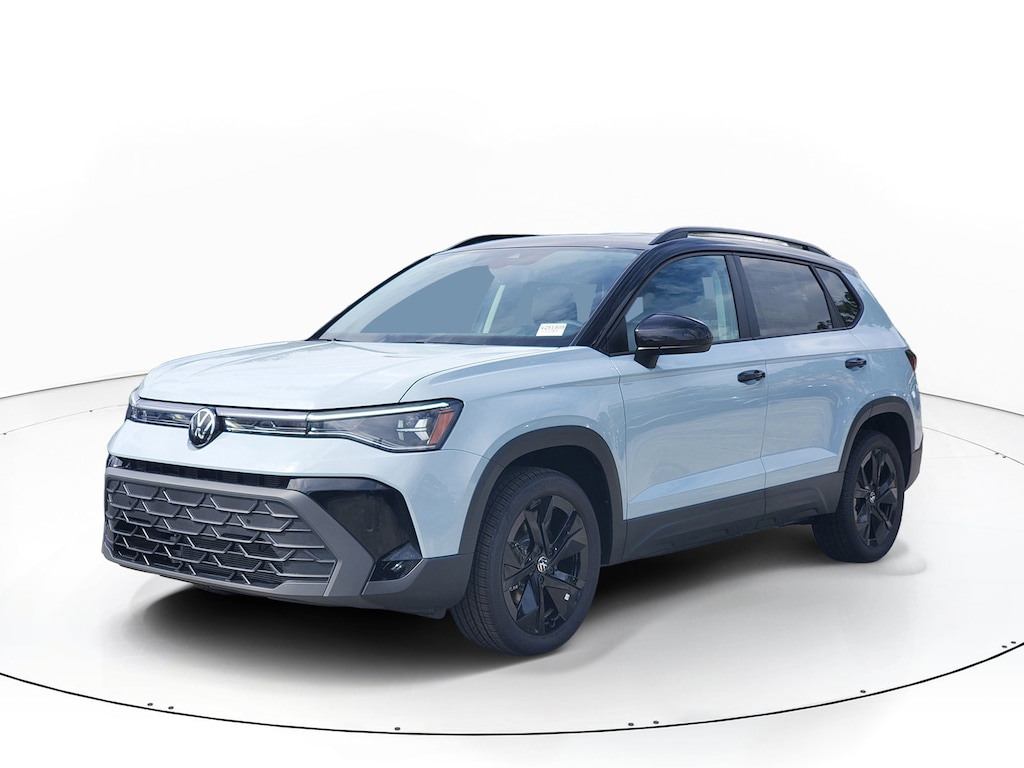 New 2026 Volkswagen Taos 1.5T SE Black SUV