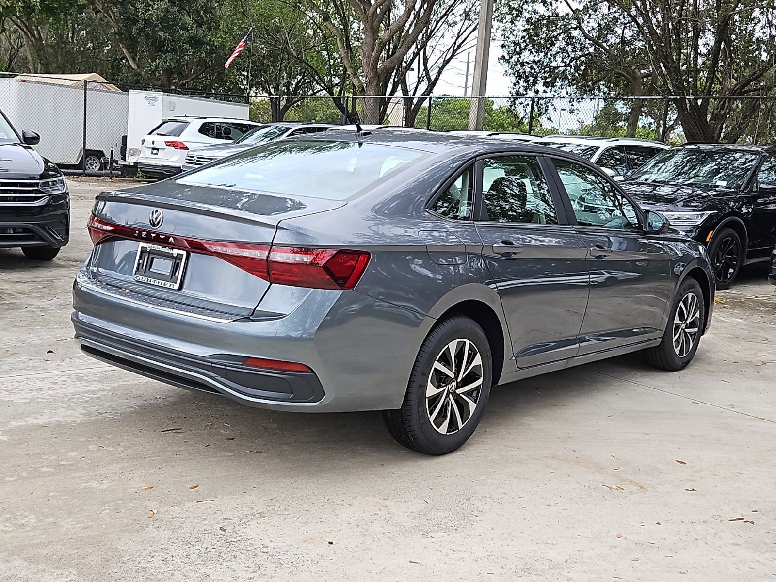 2025 Volkswagen Jetta 1.5T S photo 3