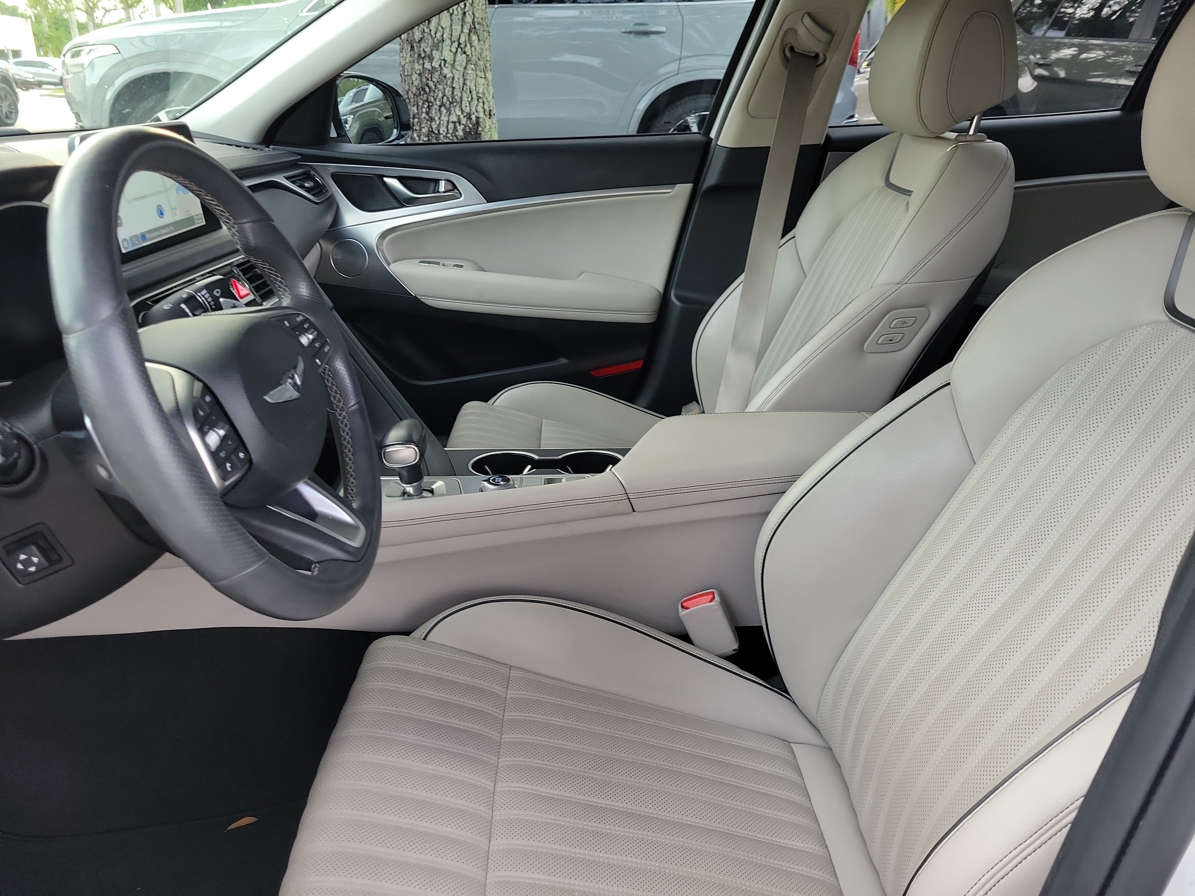 2021 GENESIS G70 Standard - Photo 14