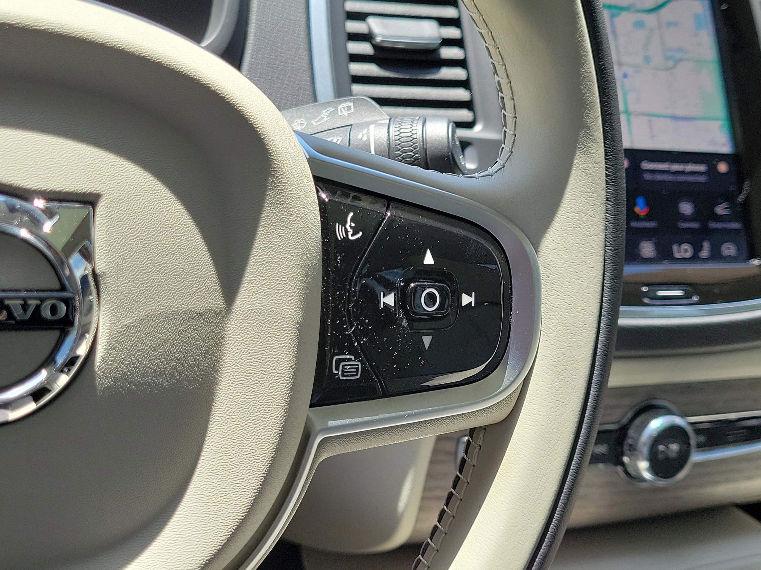 2025 Volvo XC90 Core - Photo 27