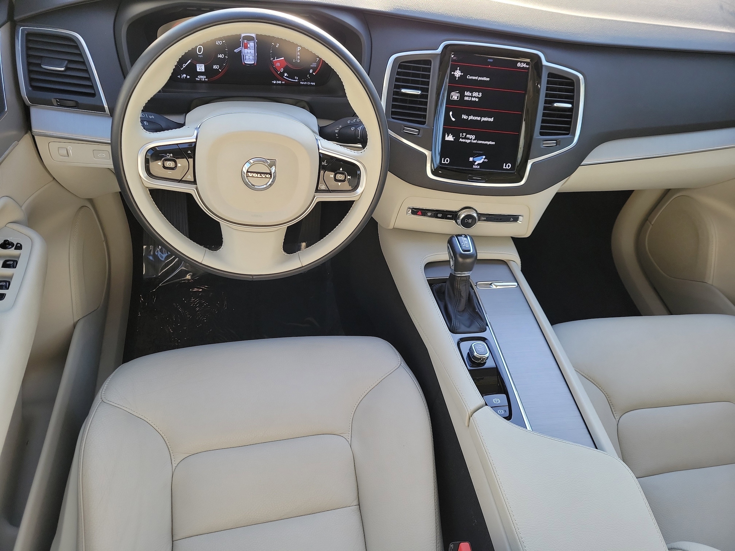 2022 Volvo XC90 Momentum - Photo 12