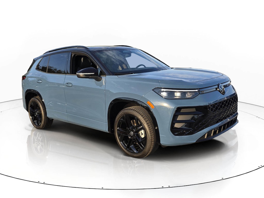 New 2026 Volkswagen Tiguan 2.0T SE R-Line Black SUV