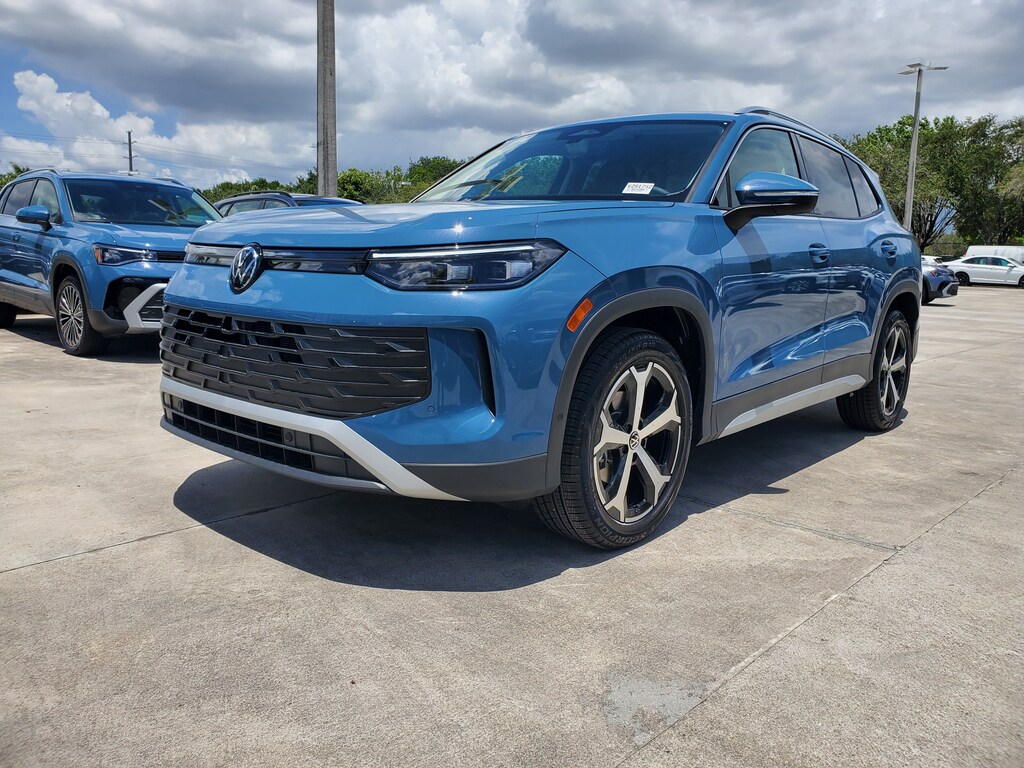 New 2026 Volkswagen Tiguan 2.0T SE SUV