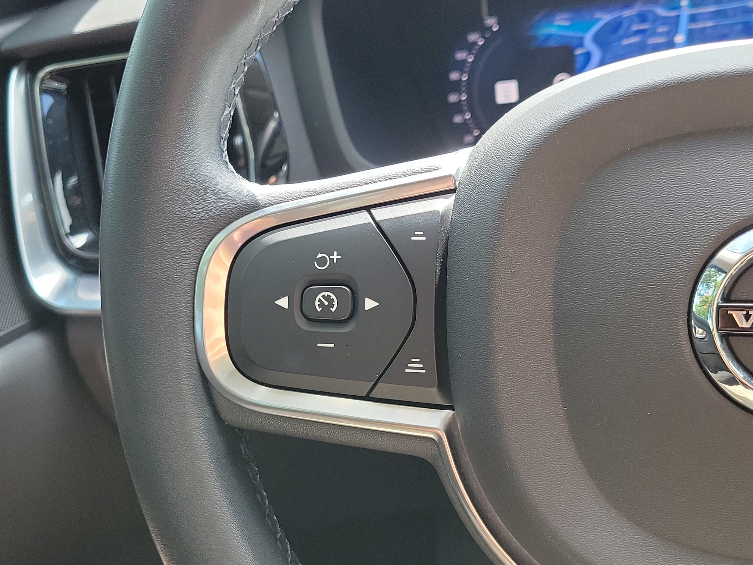2023 Volvo S60 Core - Photo 19