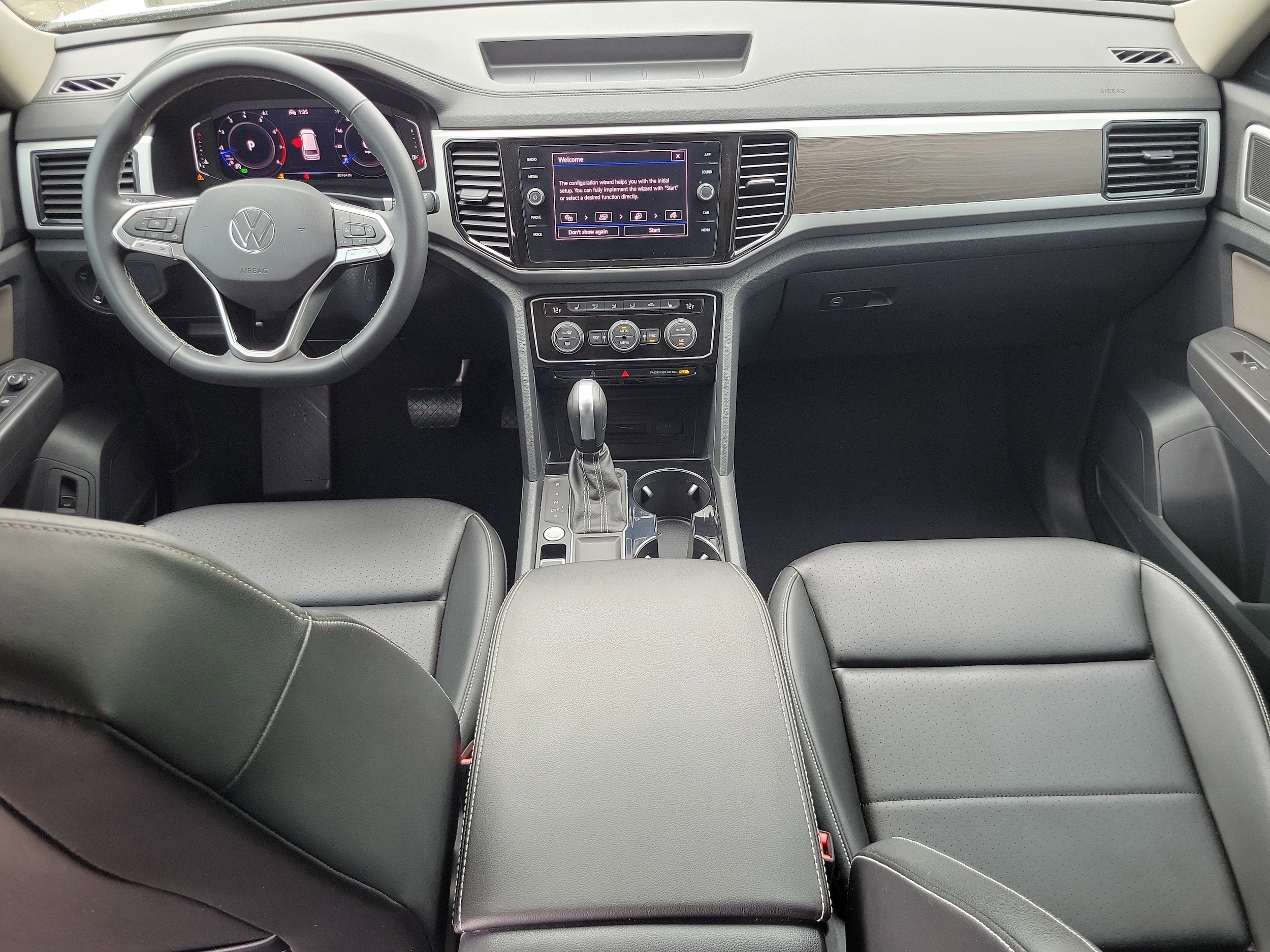 2023 Volkswagen Atlas SE w/Tech - Photo 12