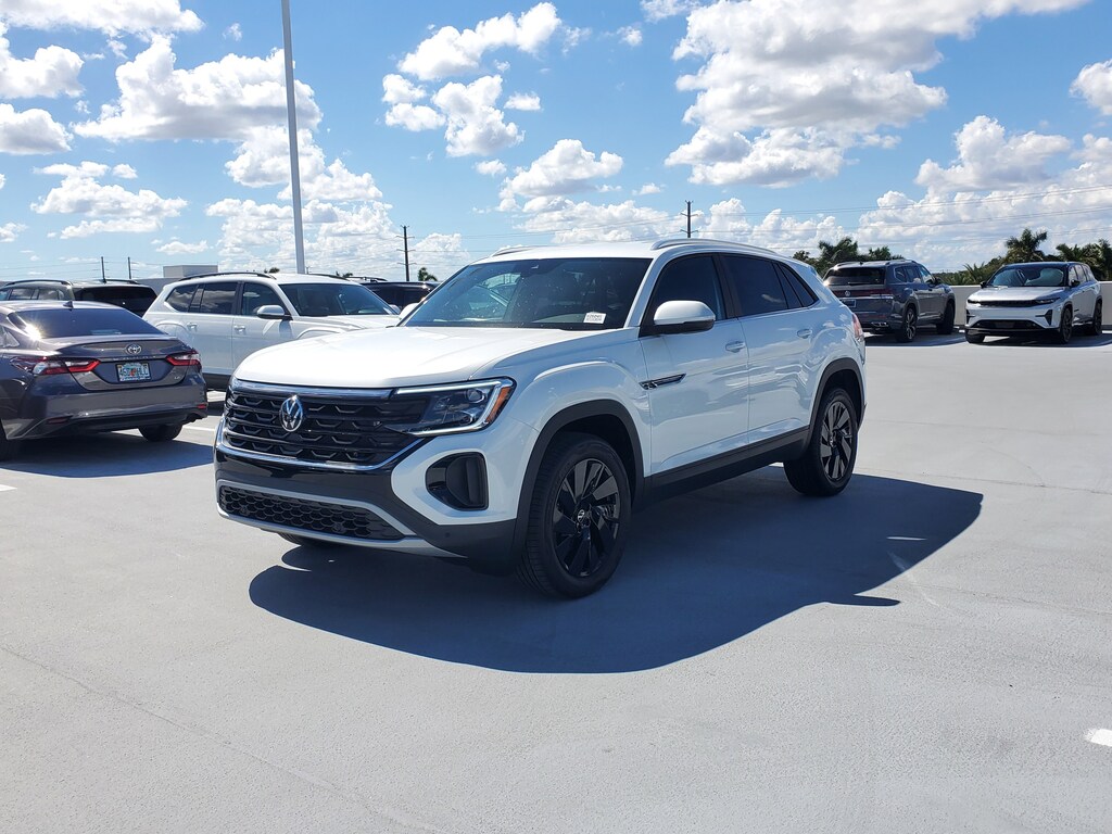 New 2026 Volkswagen Atlas Cross Sport SE w/Technology SUV
