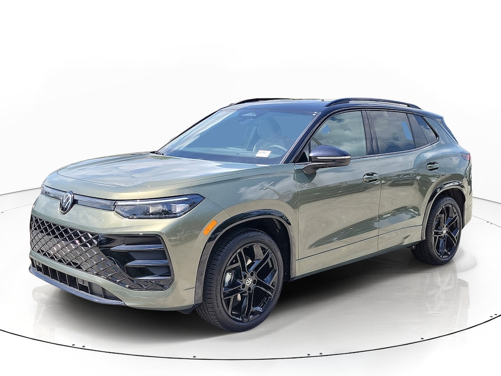 New 2026 Volkswagen Tiguan SE R-Line Black SUV