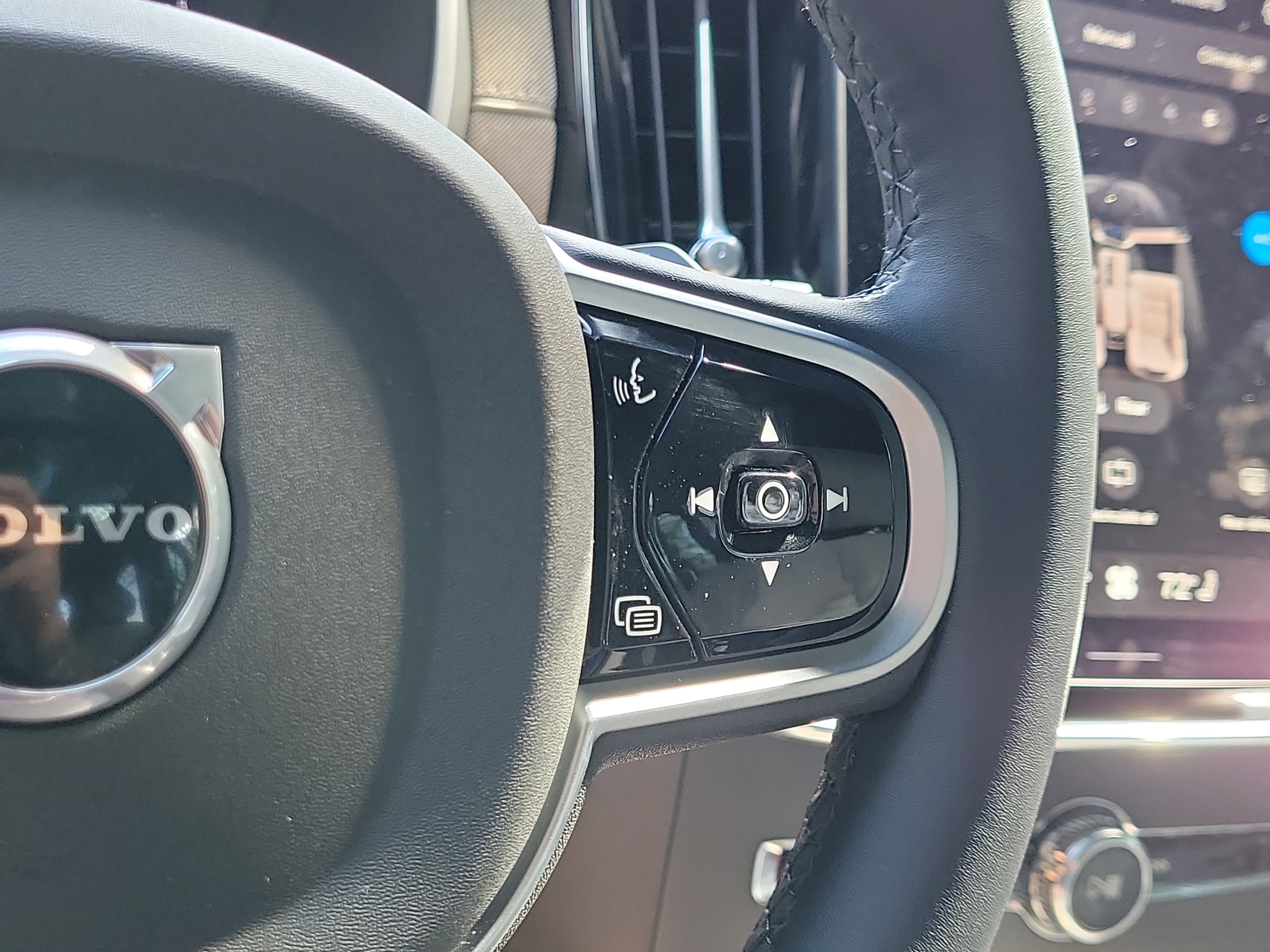 2026 Volvo XC90 Plus - Photo 22
