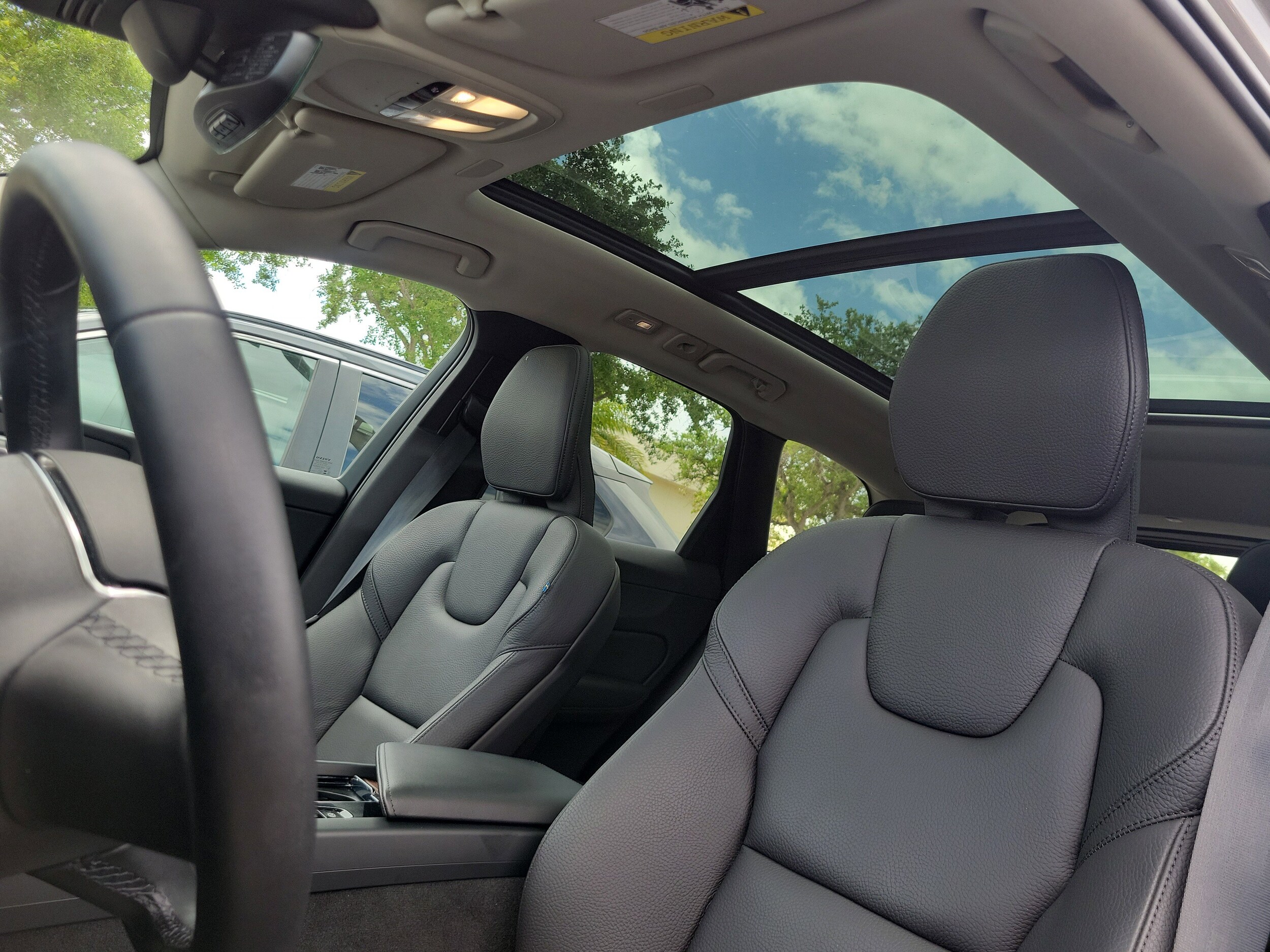 2023 Volvo XC60 Plus - Photo 16