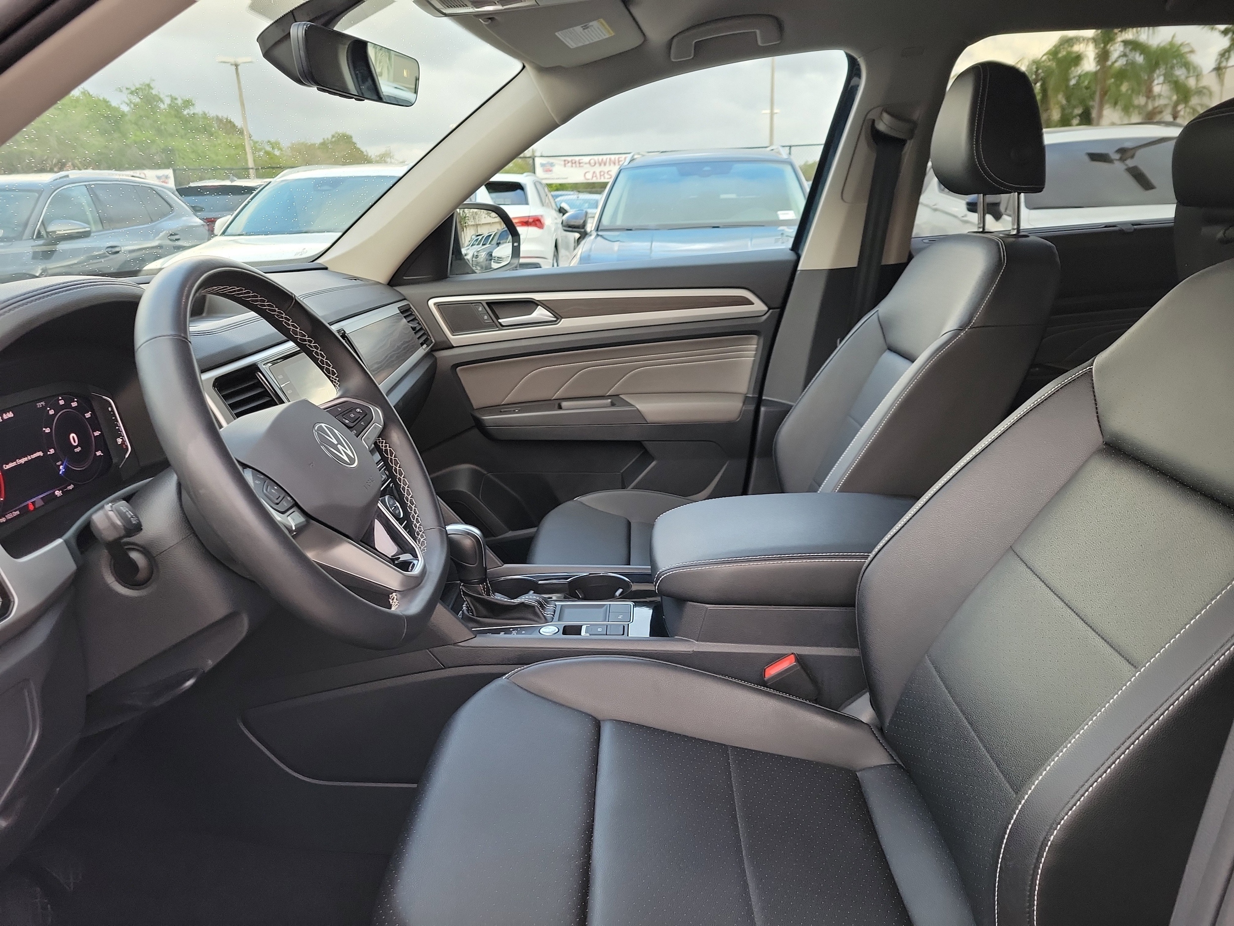 2023 Volkswagen Atlas SE w/Tech - Photo 19
