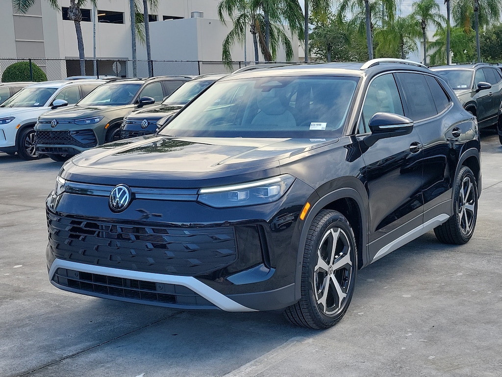 New 2026 Volkswagen Tiguan SE SUV